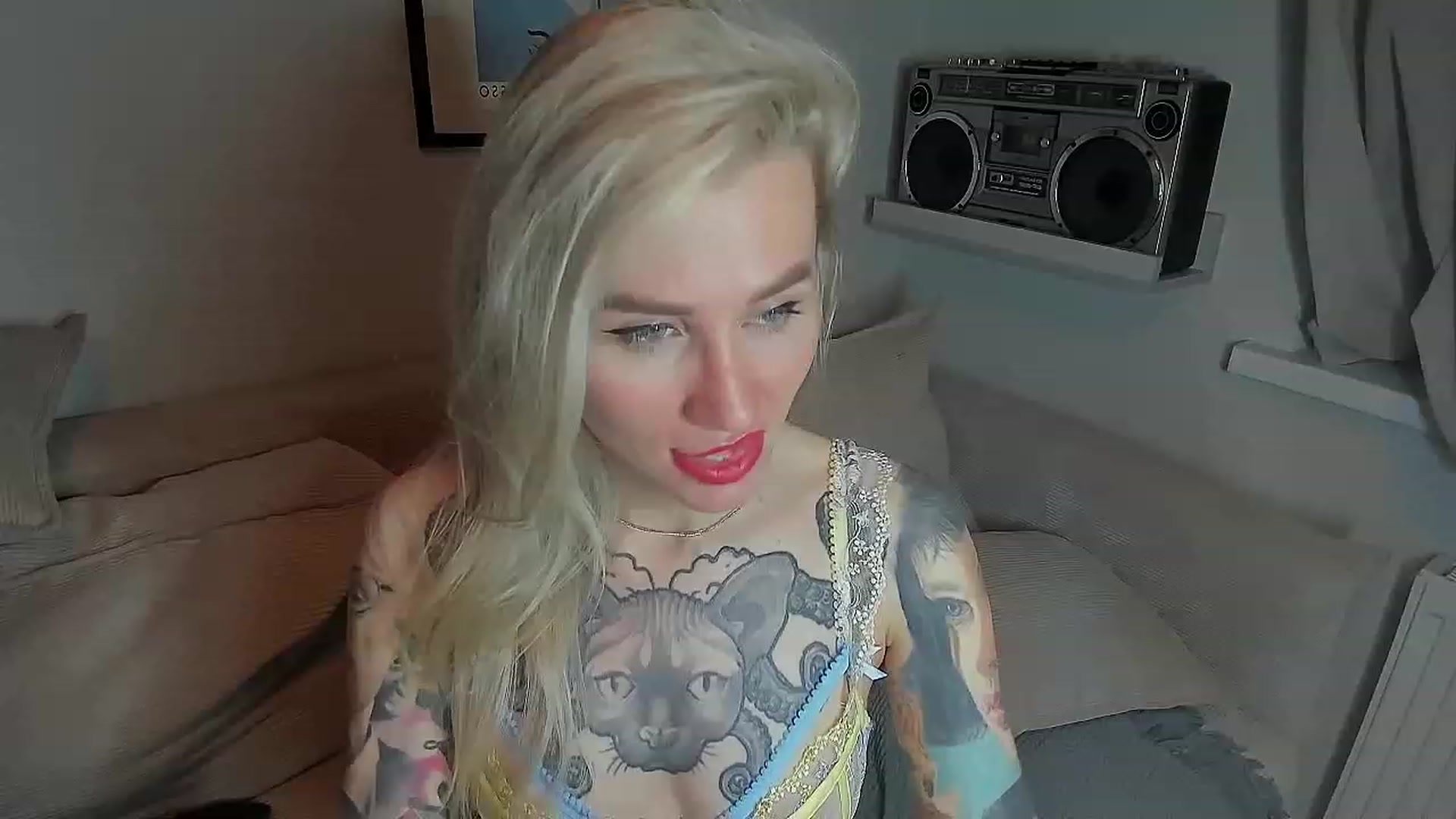 Gallery image thumbnail from Alexa_Smithhh's myfreecams stream on, 07/28/2023, 20:08 image 15 of 20