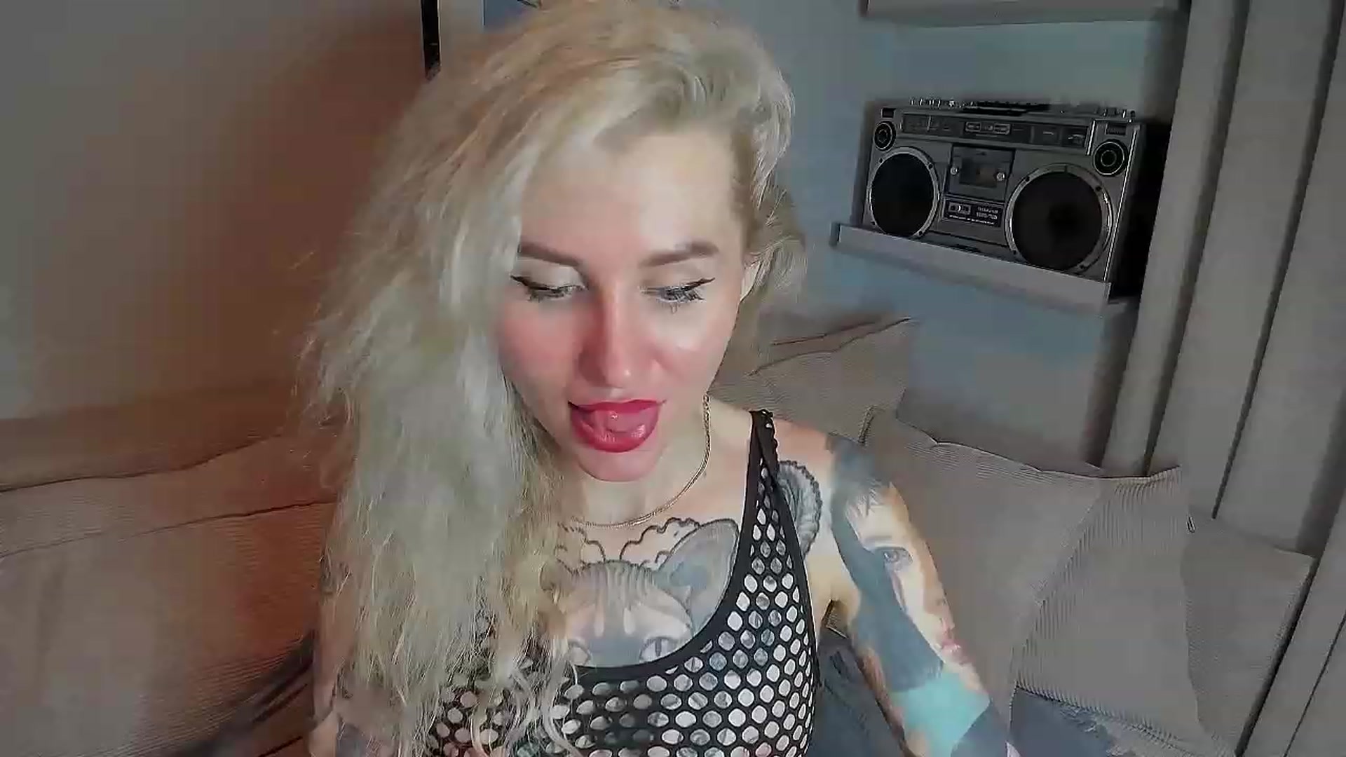 Gallery image thumbnail from Alexa_Smithhh's myfreecams stream on, 08/02/2023, 21:35 image 4 of 20