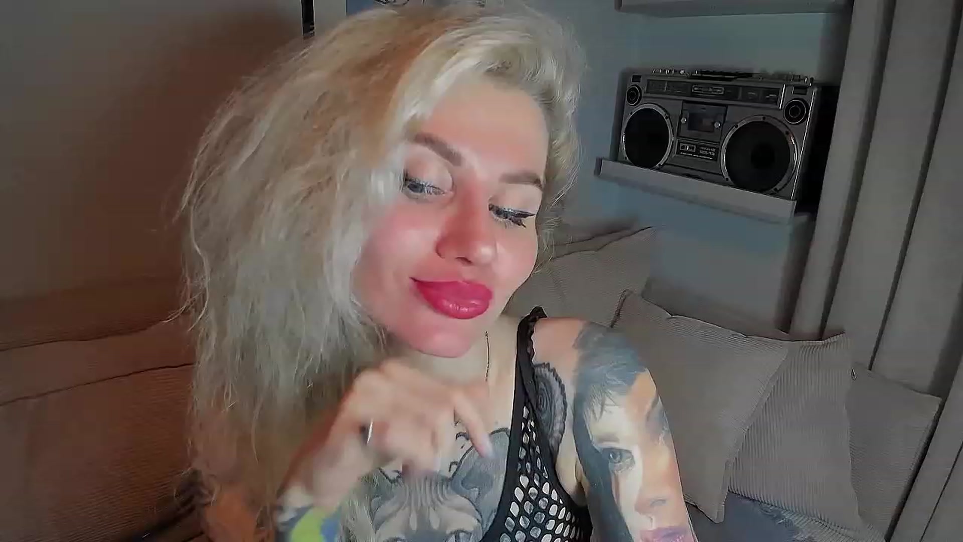 Gallery image thumbnail from Alexa_Smithhh's myfreecams stream on, 08/02/2023, 21:35 image 16 of 20