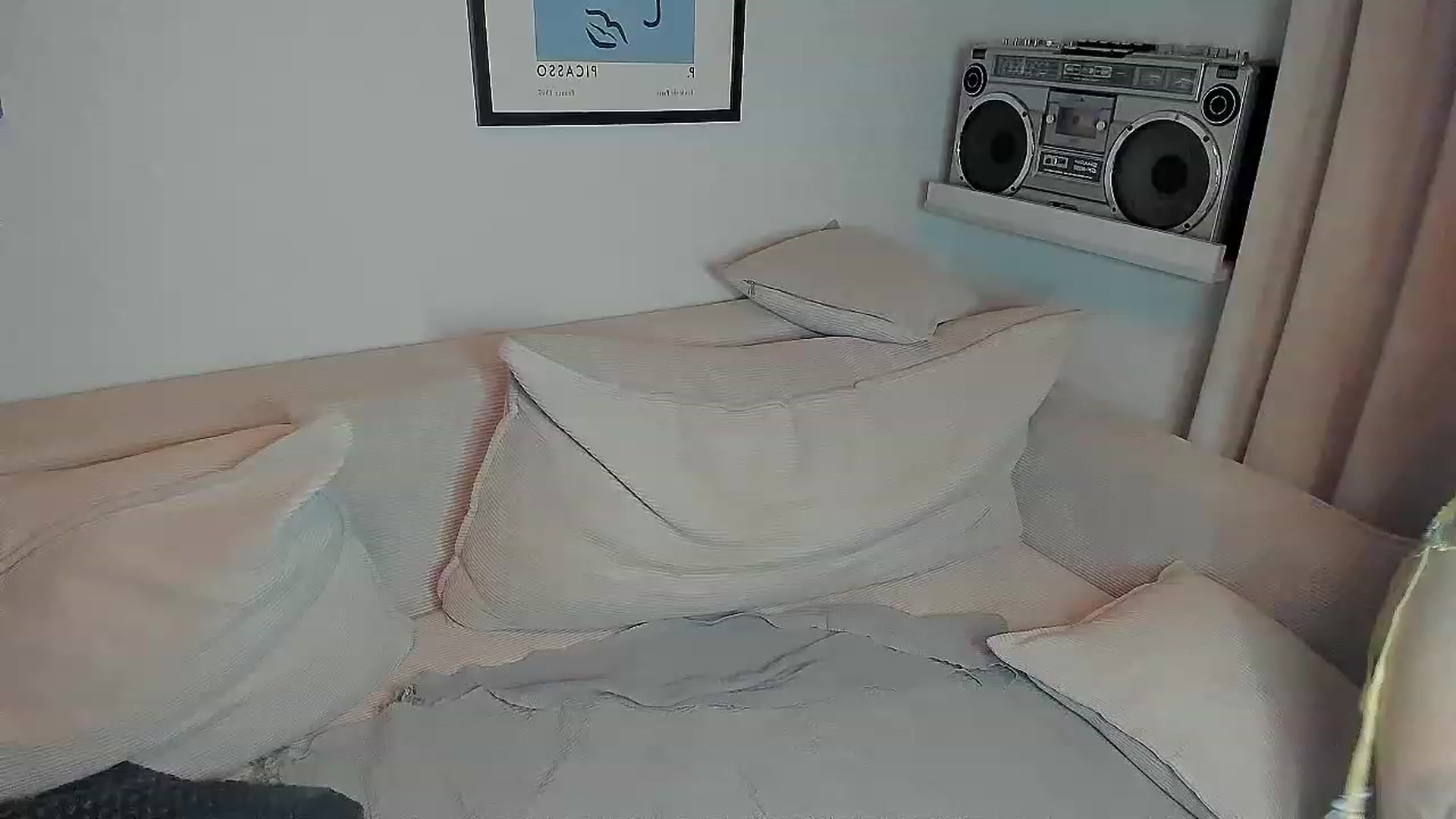 Gallery image thumbnail from Alexa_Smithhh's myfreecams stream on, 08/06/2023, 18:47 image 20 of 20
