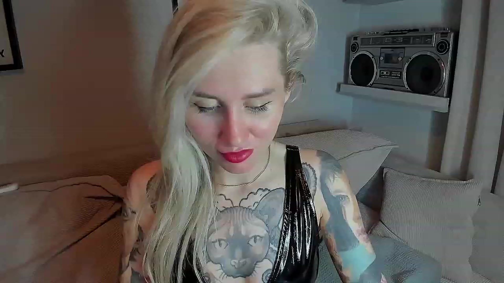 Gallery image thumbnail from Alexa_Smithhh's myfreecams stream on, 08/08/2023, 20:33 image 15 of 20