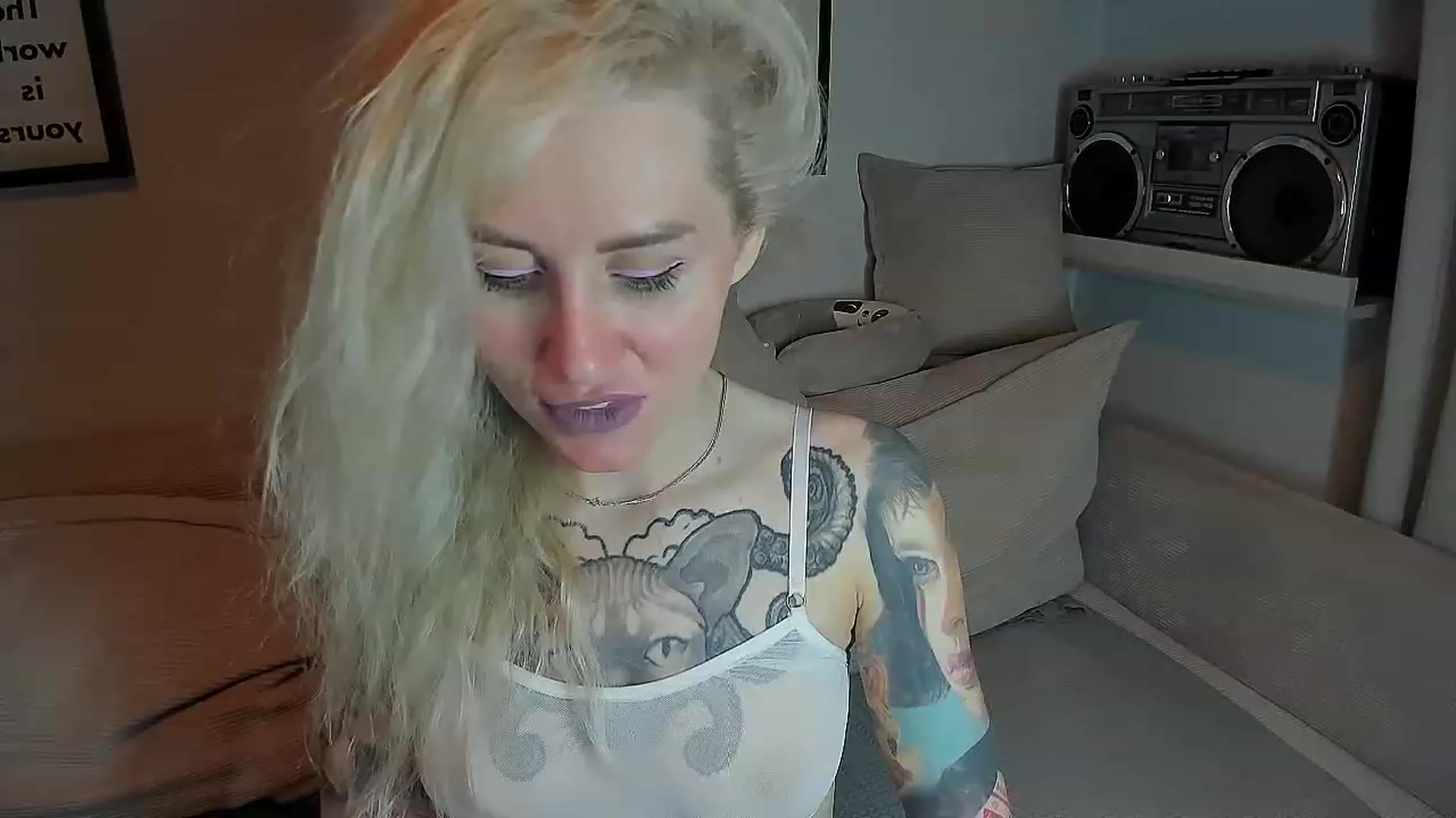 Gallery image thumbnail from Alexa_Smithhh's myfreecams stream on, 08/10/2023, 19:23 image 16 of 20