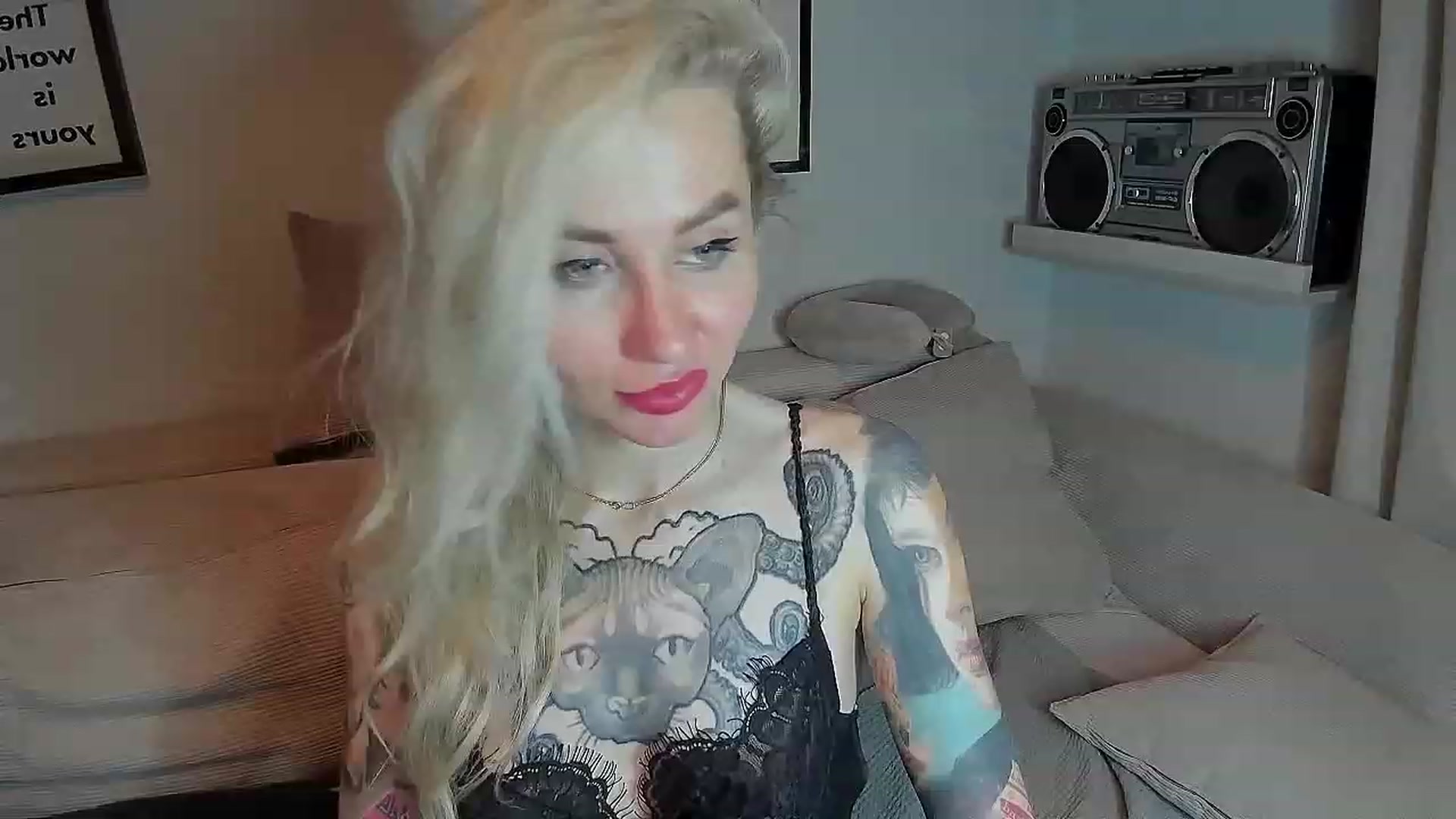 Gallery image thumbnail from Alexa_Smithhh's myfreecams stream on, 08/15/2023, 19:49 image 18 of 20