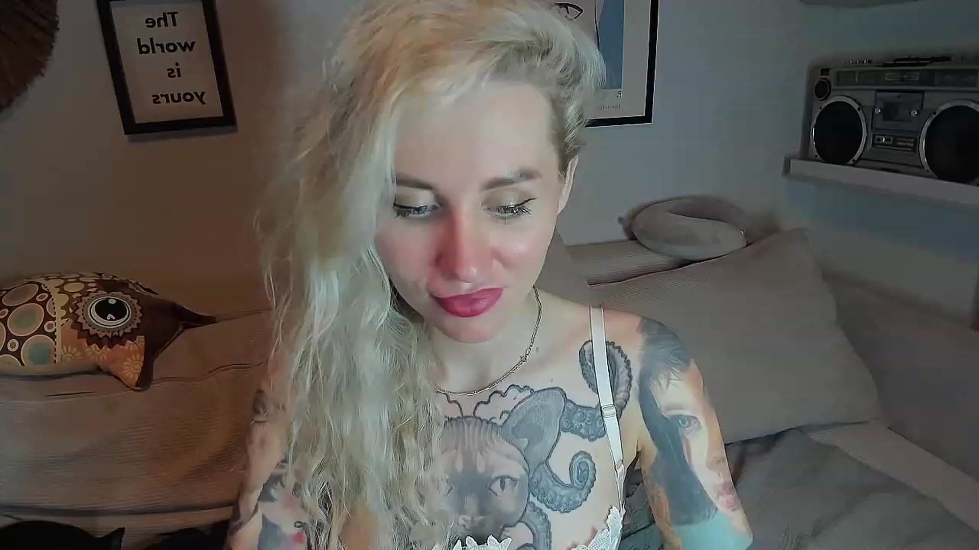Gallery image thumbnail from Alexa_Smithhh's myfreecams stream on, 08/19/2023, 21:14 image 6 of 20