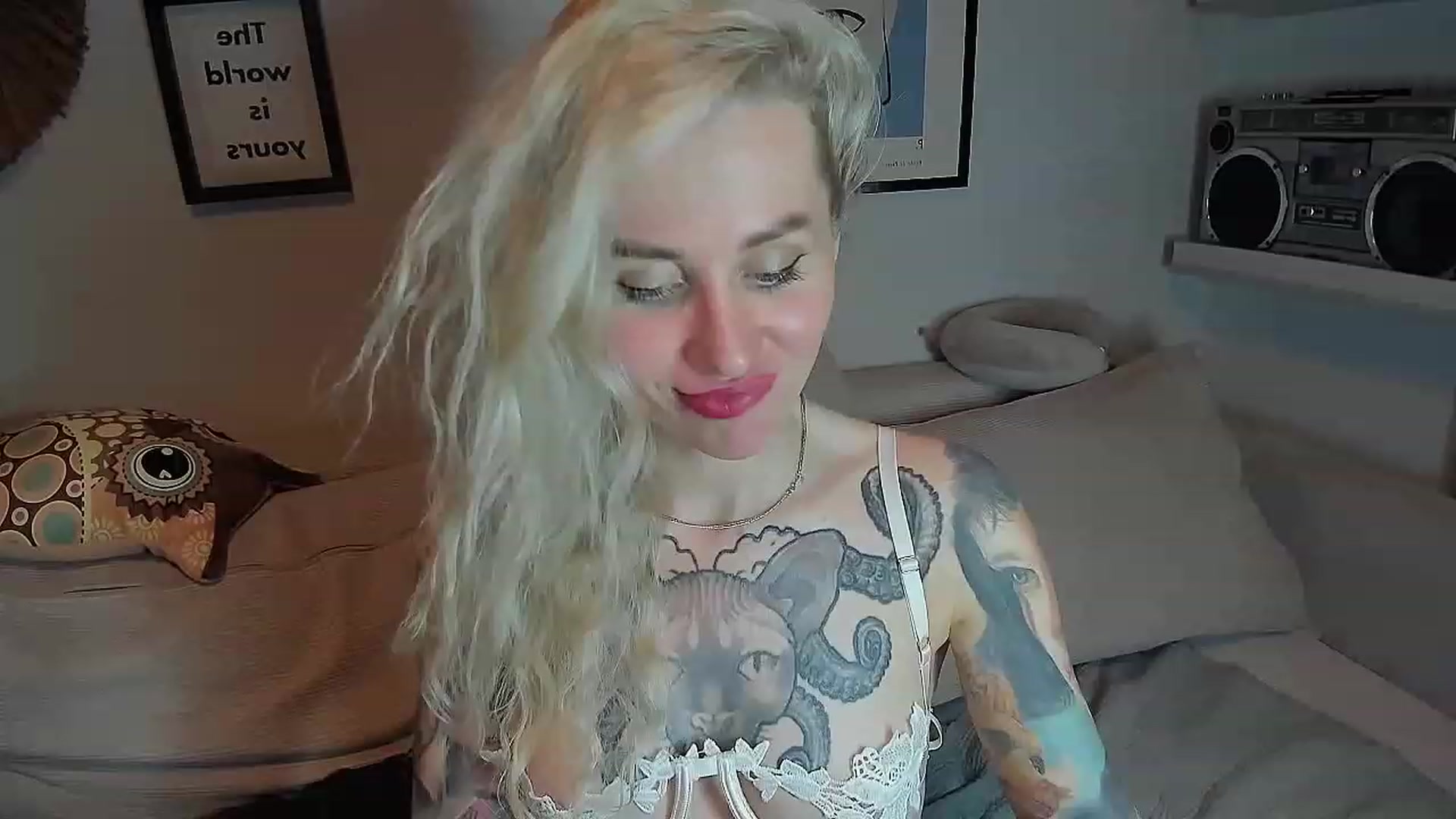 Gallery image thumbnail from Alexa_Smithhh's myfreecams stream on, 08/19/2023, 21:14 image 10 of 20
