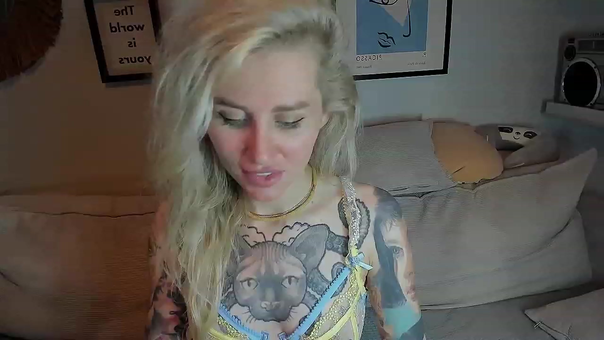 Gallery image thumbnail from Alexa_Smithhh's myfreecams stream on, 08/30/2023, 20:23 image 16 of 20