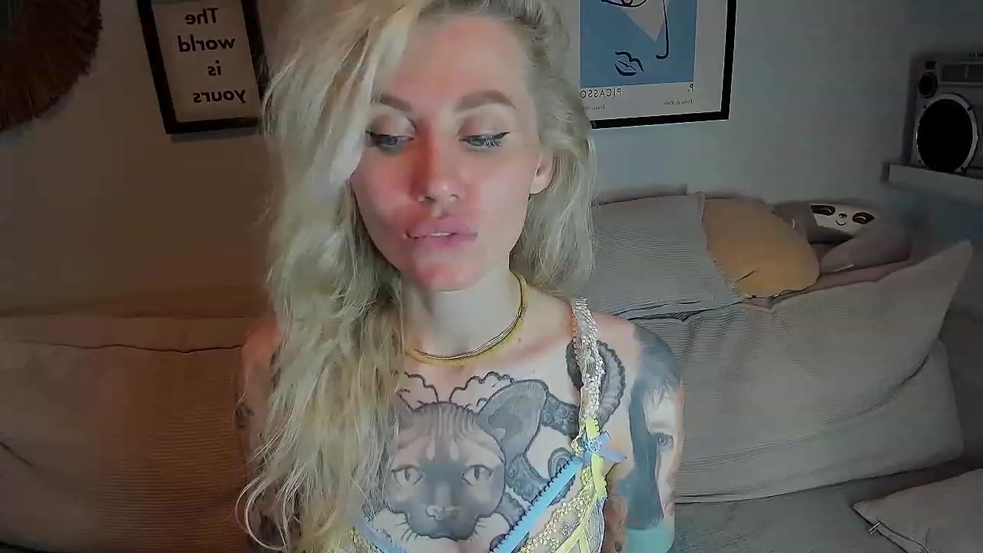 Gallery image thumbnail from Alexa_Smithhh's myfreecams stream on, 08/30/2023, 20:23 image 14 of 20