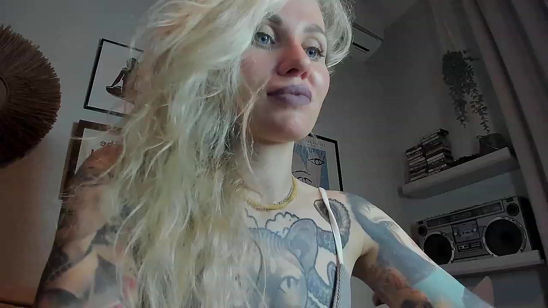 Gallery image thumbnail from Alexa_Smithhh's myfreecams stream on, 09/01/2023, 19:16 image 14 of 20