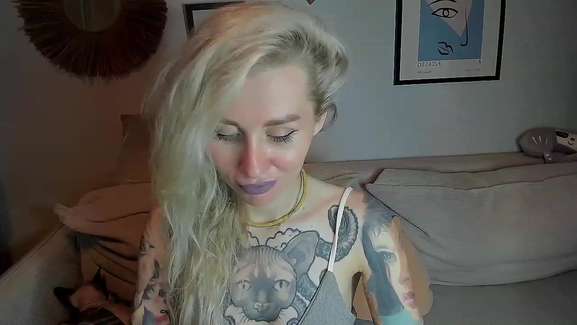 Gallery image thumbnail from Alexa_Smithhh's myfreecams stream on, 09/01/2023, 19:16 image 6 of 20