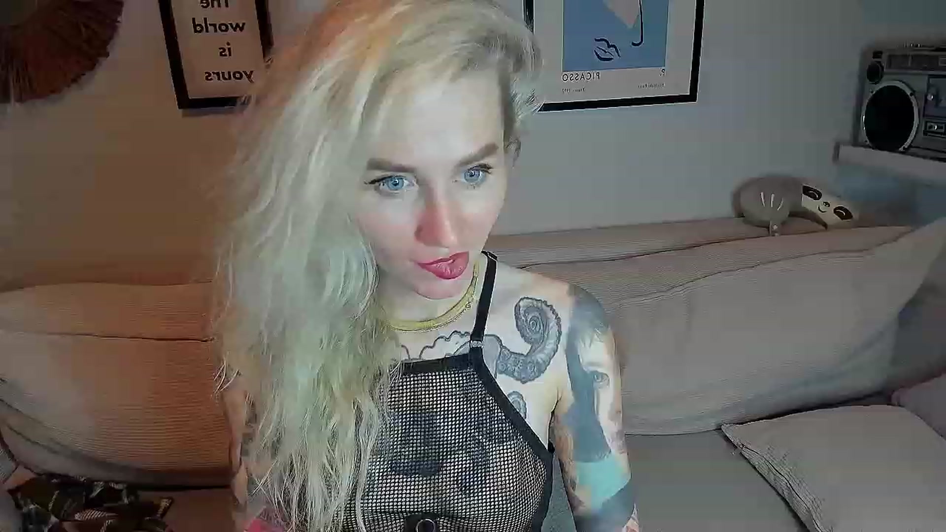 Gallery image thumbnail from Alexa_Smithhh's myfreecams stream on, 09/02/2023, 20:39 image 4 of 20