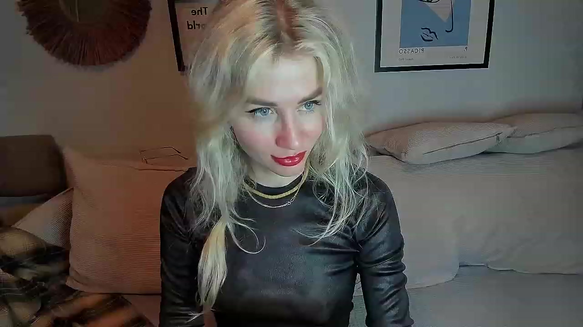 Gallery image thumbnail from Alexa_Smithhh's myfreecams stream on, 09/17/2023, 17:45 image 16 of 20