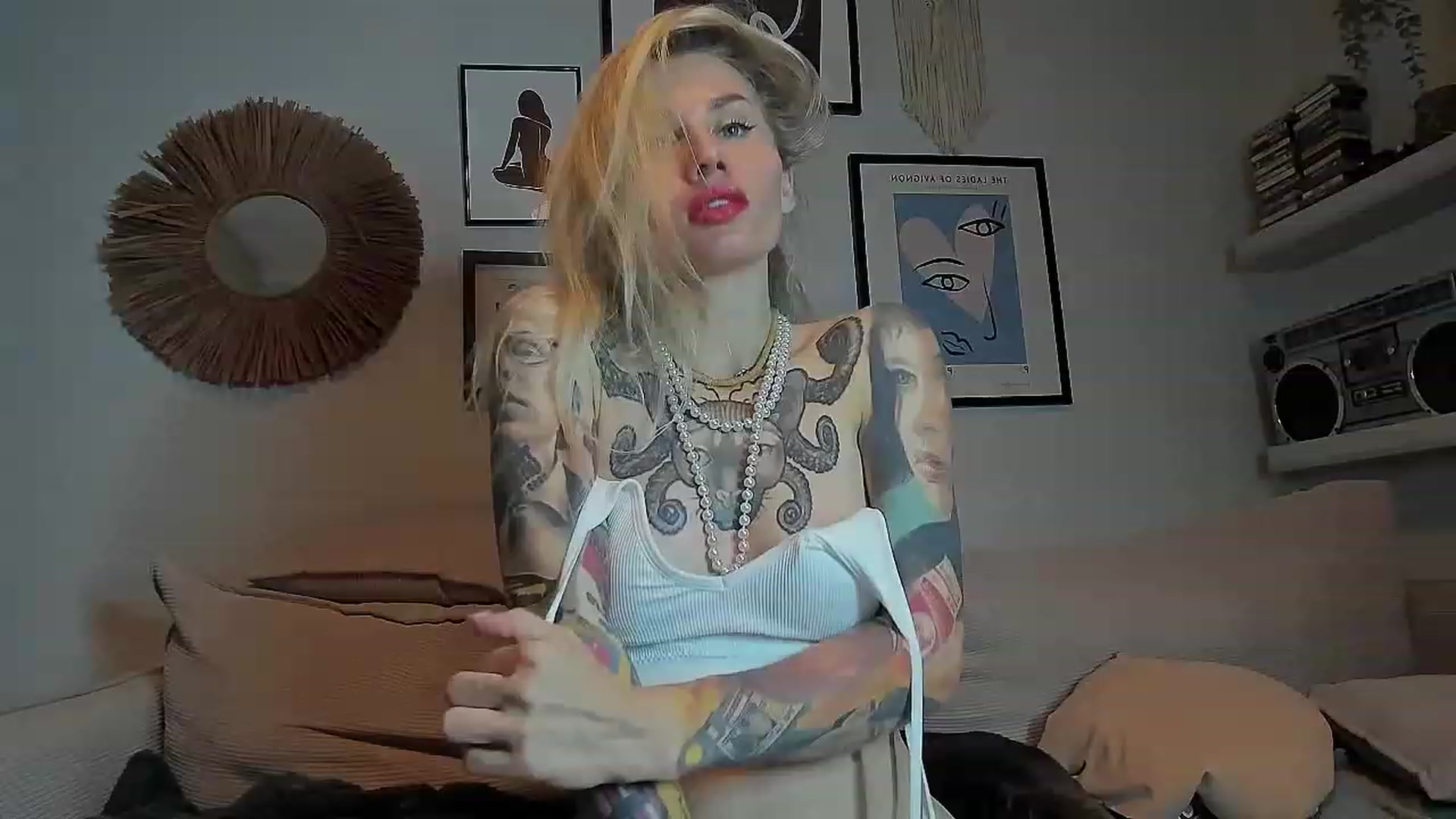 Gallery image thumbnail from Alexa_Smithhh's myfreecams stream on, 09/29/2023, 18:42 image 10 of 20
