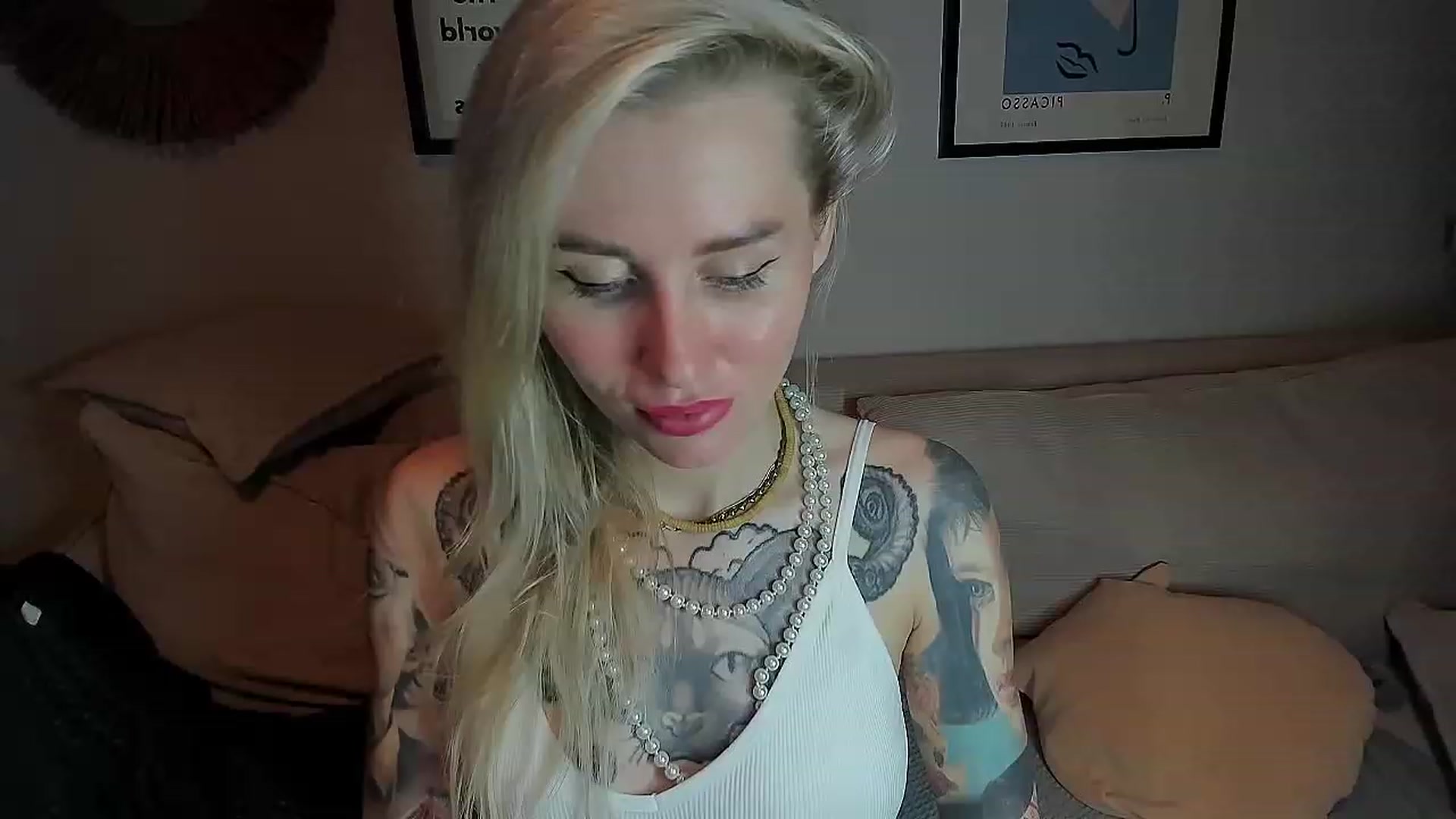 Gallery image thumbnail from Alexa_Smithhh's myfreecams stream on, 09/29/2023, 20:25 image 19 of 20