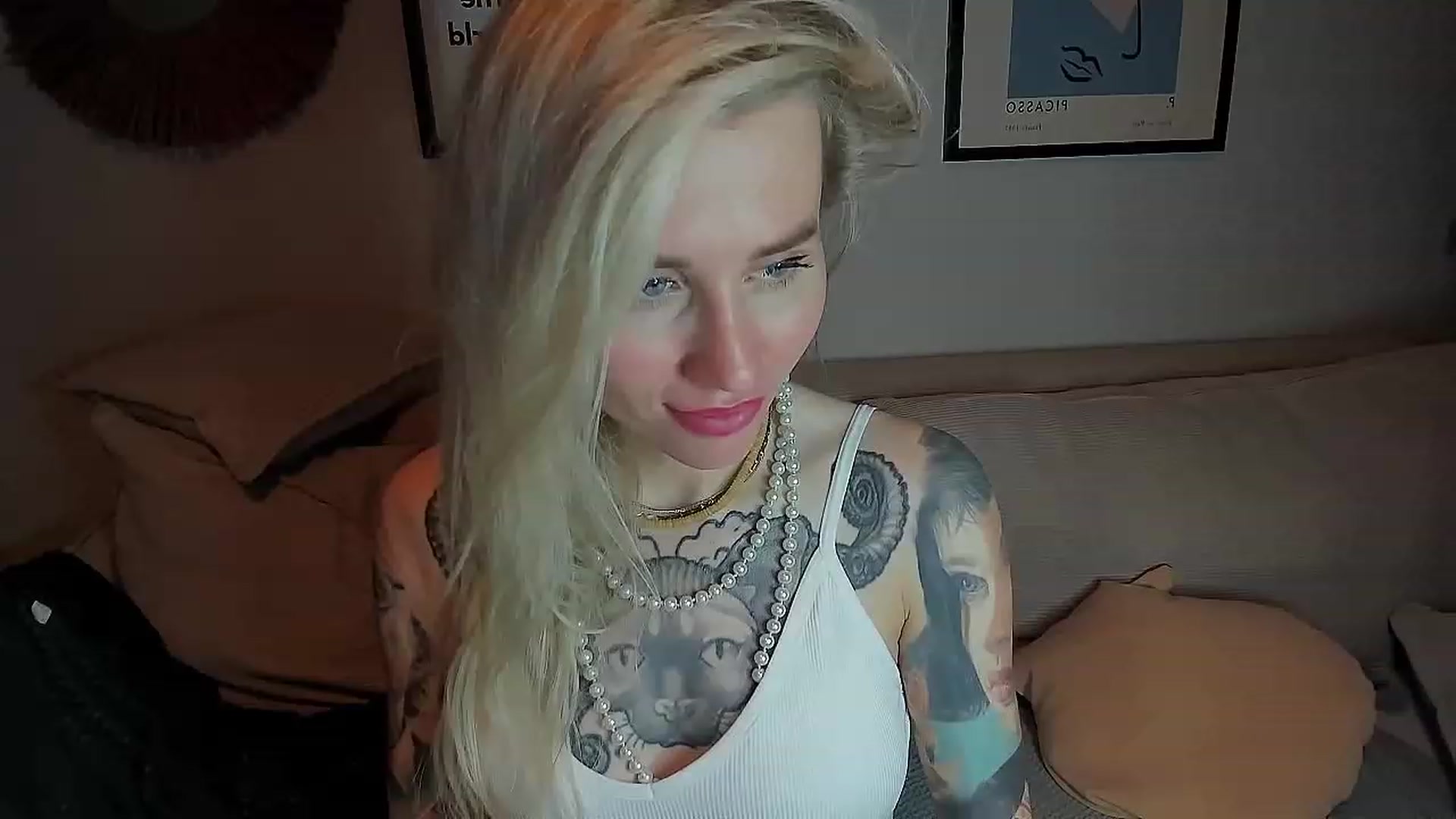 Gallery image thumbnail from Alexa_Smithhh's myfreecams stream on, 09/29/2023, 21:12 image 12 of 20
