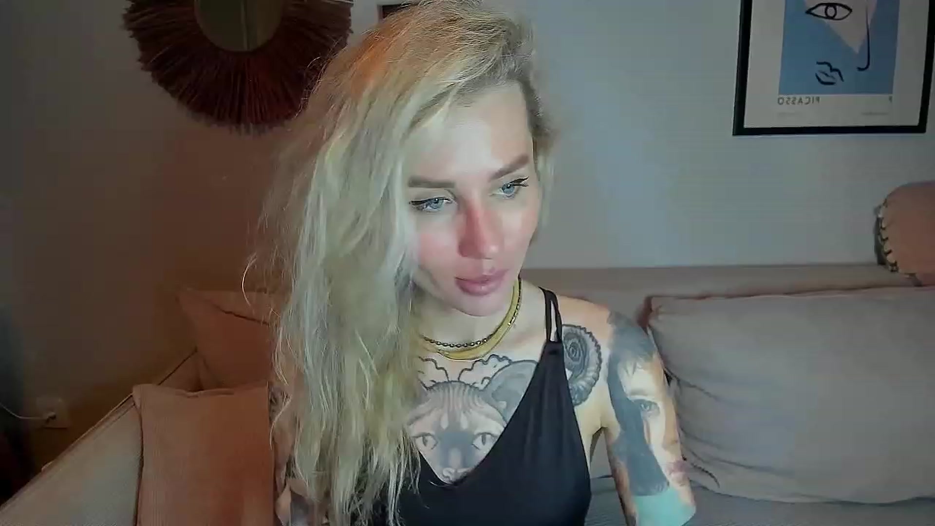 Gallery image thumbnail from Alexa_Smithhh's myfreecams stream on, 10/02/2023, 18:22 image 6 of 20
