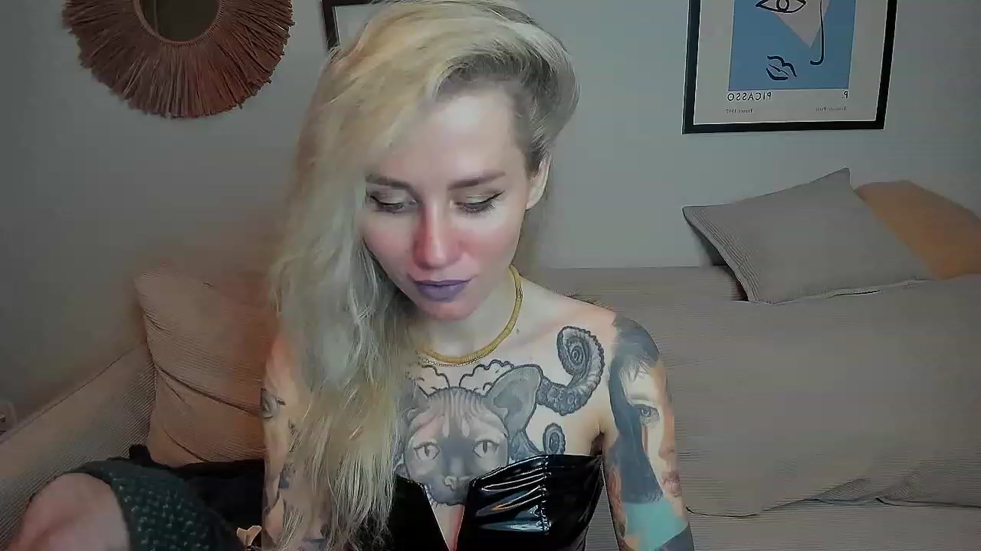 Gallery image thumbnail from Alexa_Smithhh's myfreecams stream on, 10/12/2023, 19:01 image 9 of 20