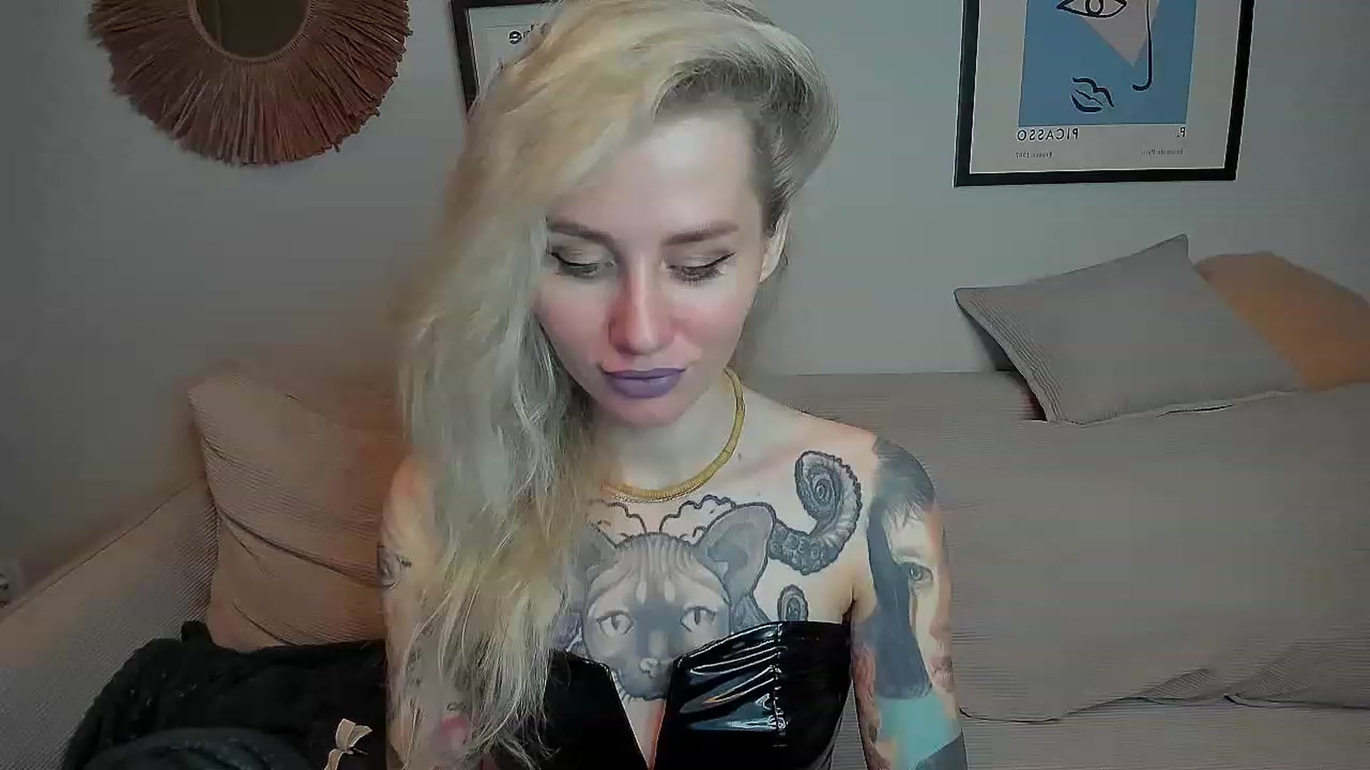 Gallery image thumbnail from Alexa_Smithhh's myfreecams stream on, 10/12/2023, 19:01 image 3 of 20