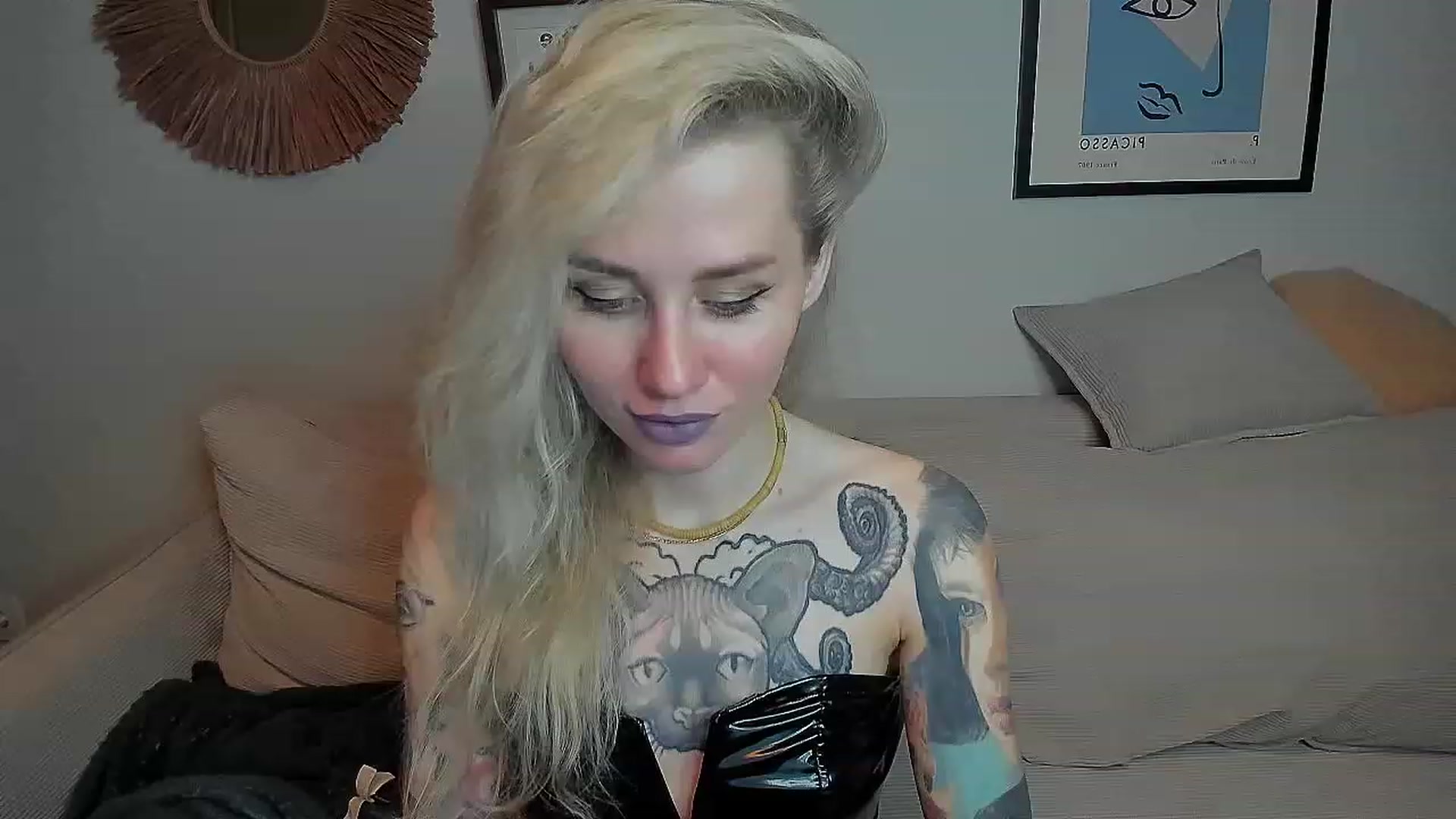 Gallery image thumbnail from Alexa_Smithhh's myfreecams stream on, 10/12/2023, 19:01 image 6 of 20