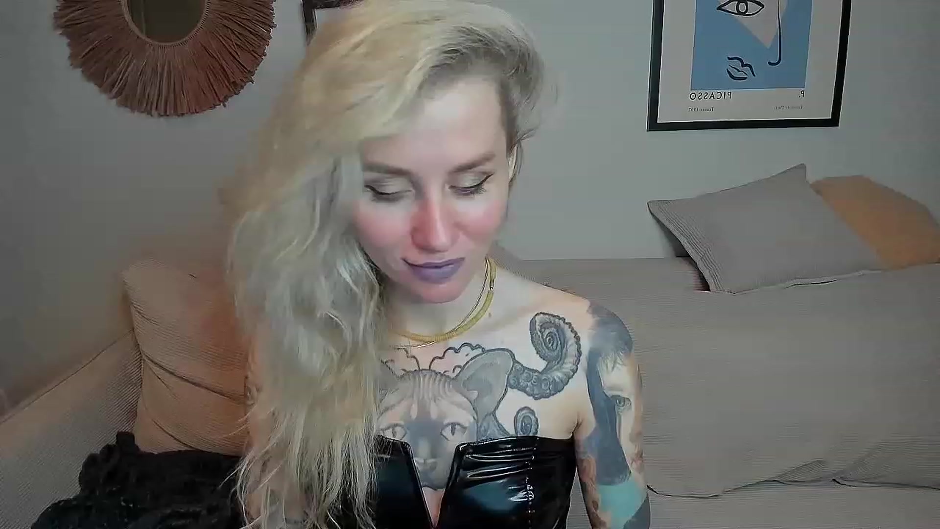 Gallery image thumbnail from Alexa_Smithhh's myfreecams stream on, 10/12/2023, 22:24 image 5 of 20