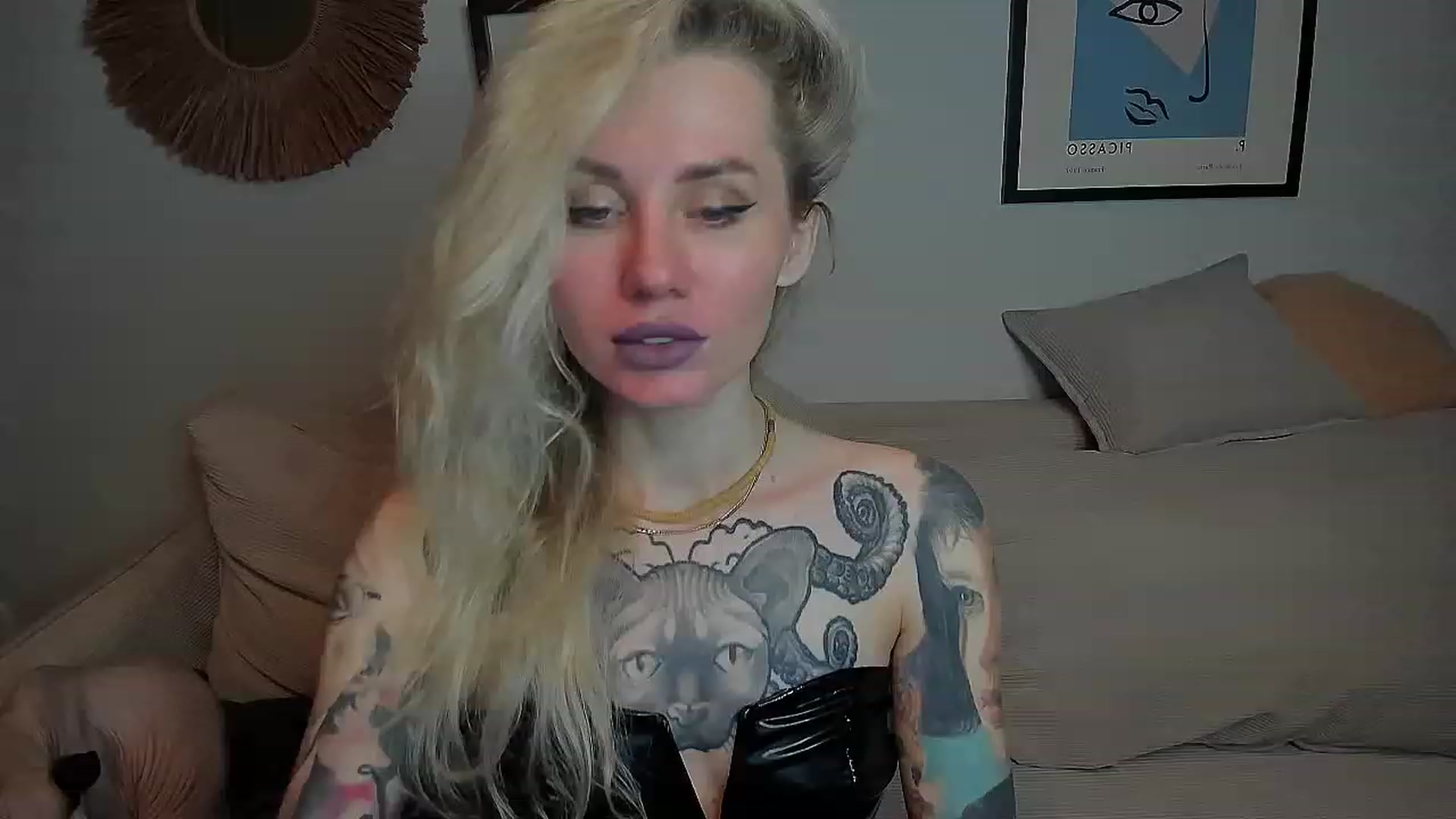 Gallery image thumbnail from Alexa_Smithhh's myfreecams stream on, 10/12/2023, 22:24 image 1 of 20