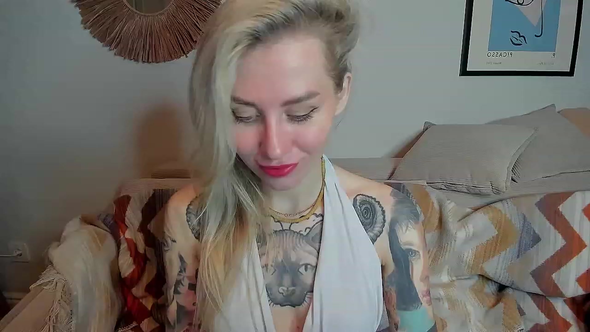 Gallery image thumbnail from Alexa_Smithhh's myfreecams stream on, 10/15/2023, 18:45 image 17 of 20