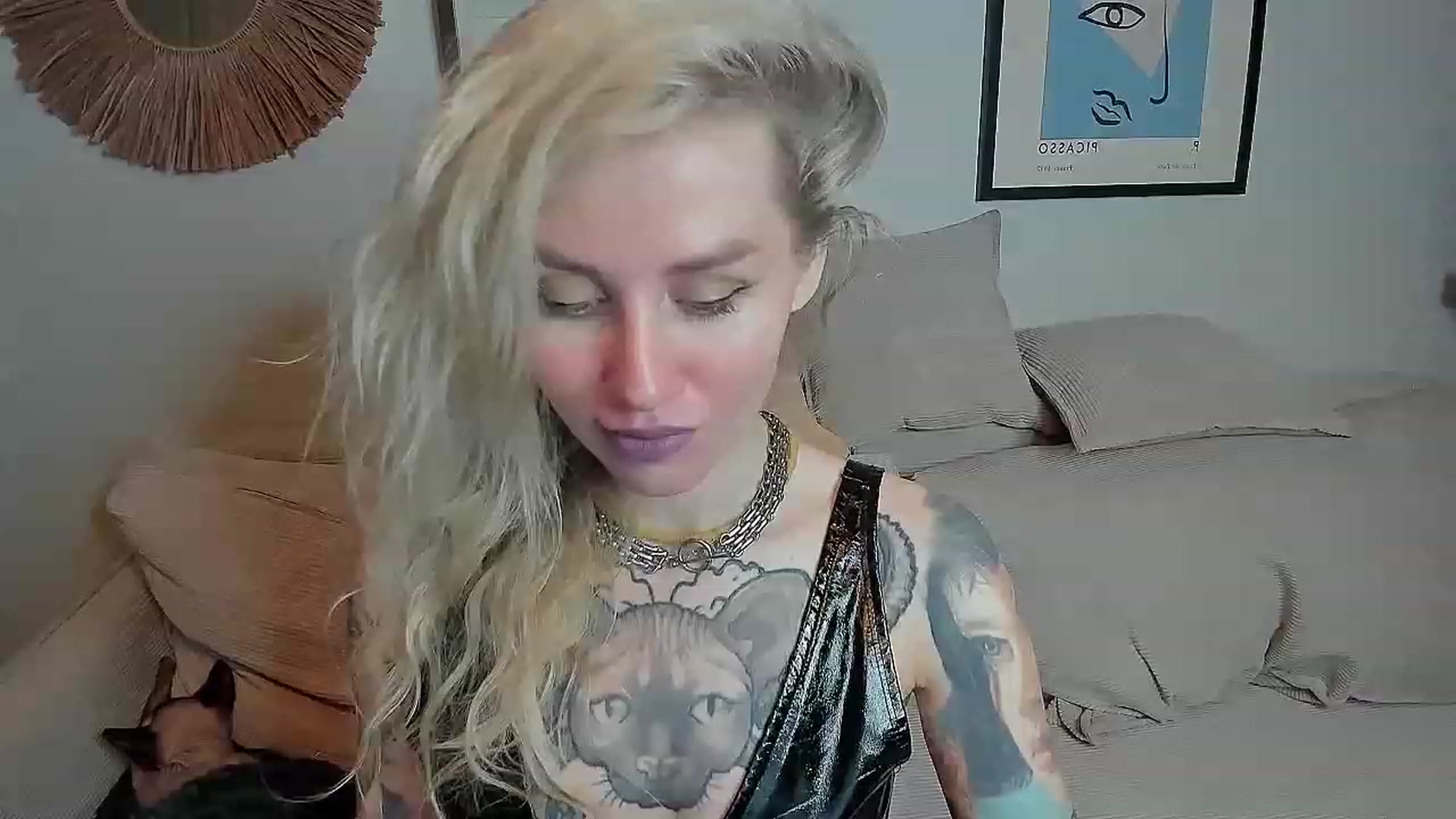 Gallery image thumbnail from Alexa_Smithhh's myfreecams stream on, 10/19/2023, 18:56 image 12 of 20