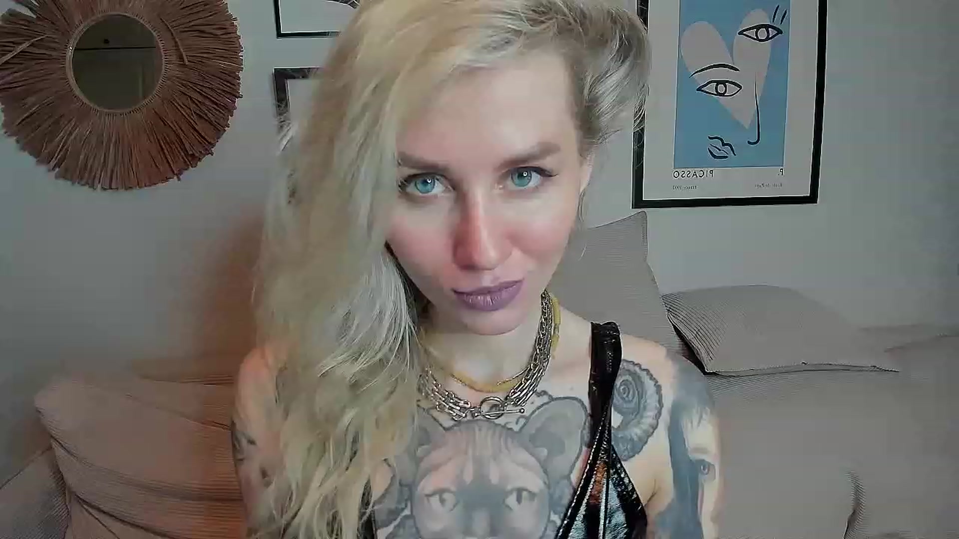 Gallery image thumbnail from Alexa_Smithhh's myfreecams stream on, 10/19/2023, 18:56 image 19 of 20