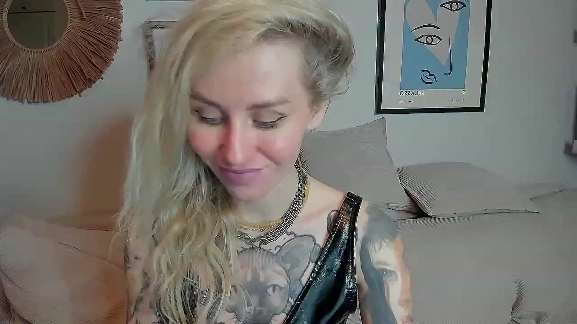 Gallery image thumbnail from Alexa_Smithhh's myfreecams stream on, 10/19/2023, 22:17 image 19 of 20