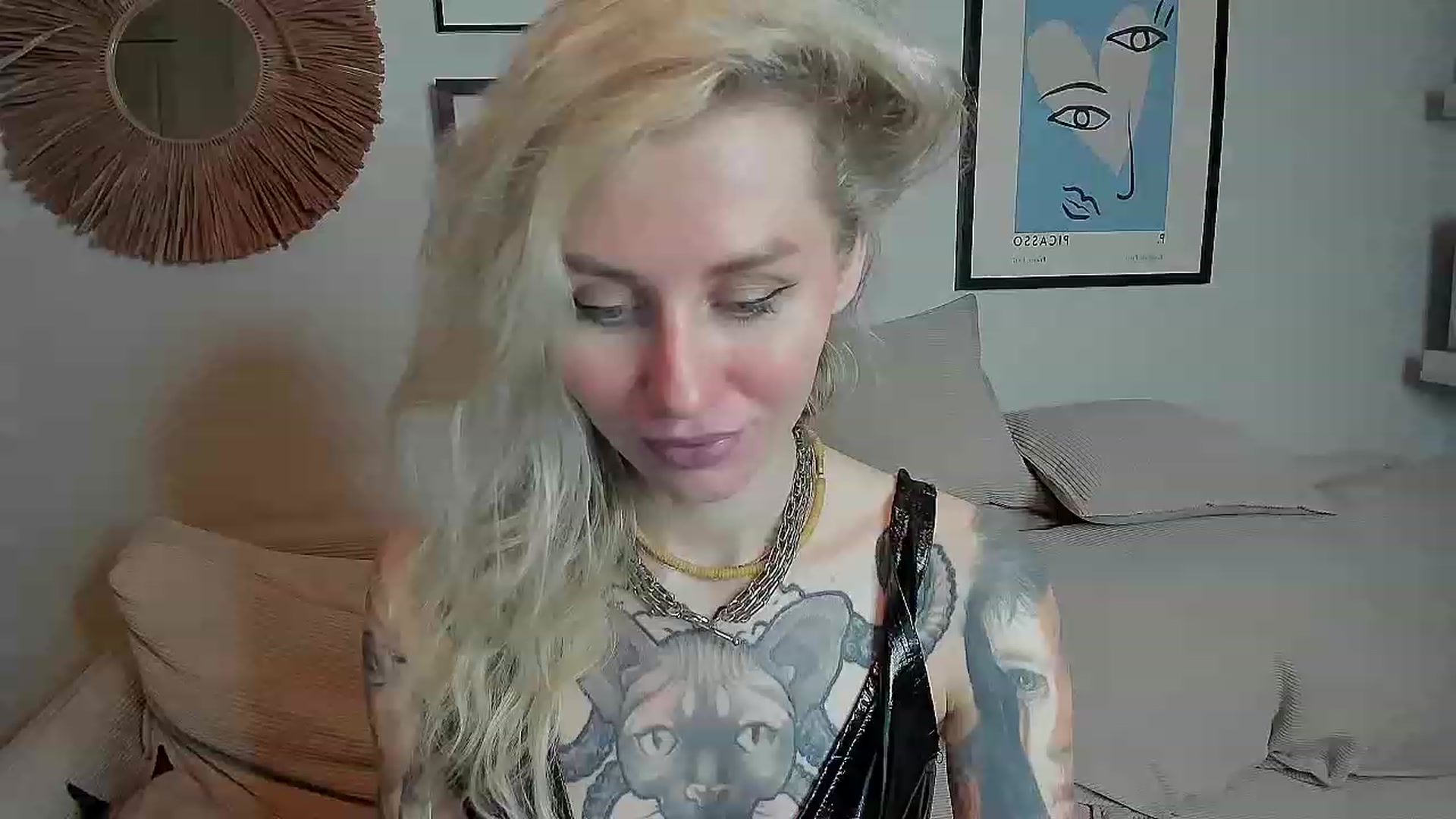 Gallery image thumbnail from Alexa_Smithhh's myfreecams stream on, 10/19/2023, 22:17 image 6 of 20