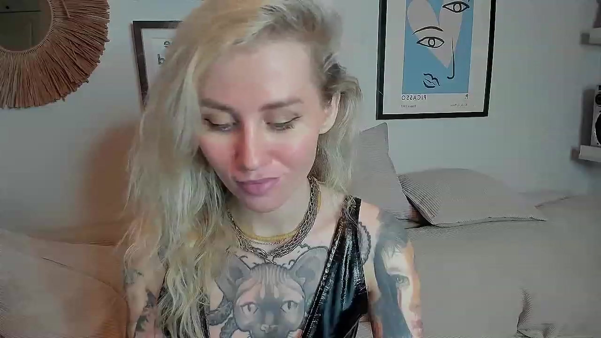 Gallery image thumbnail from Alexa_Smithhh's myfreecams stream on, 10/19/2023, 22:17 image 18 of 20