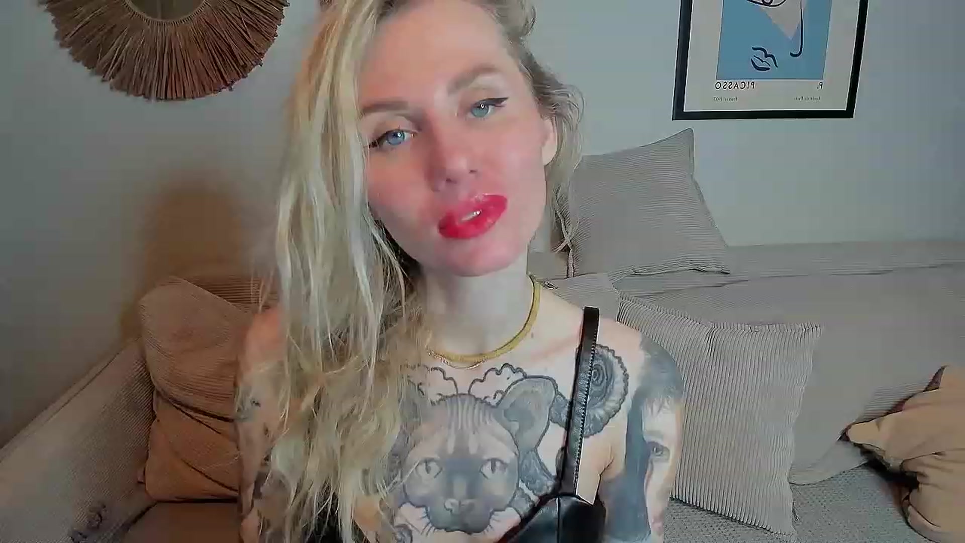 Gallery image thumbnail from Alexa_Smithhh's myfreecams stream on, 10/20/2023, 19:35 image 13 of 20