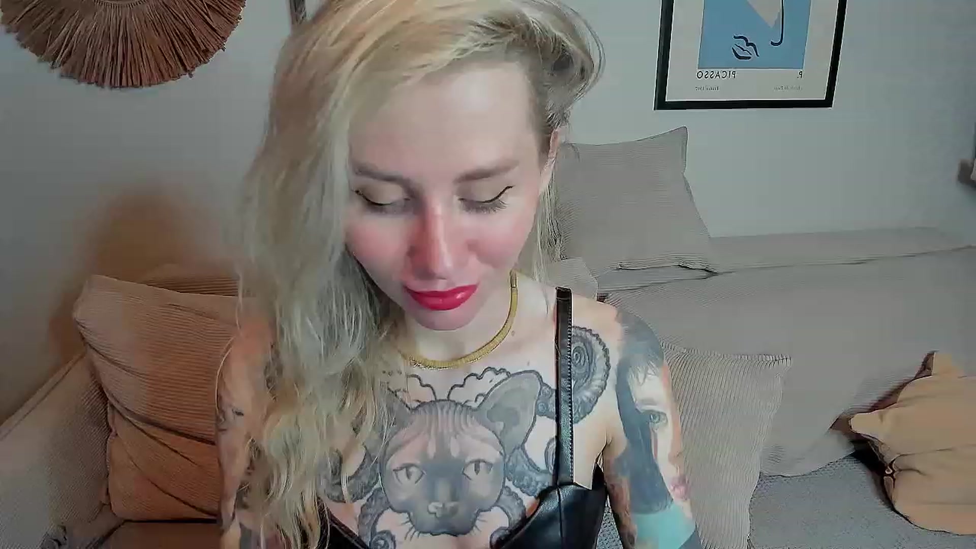 Gallery image thumbnail from Alexa_Smithhh's myfreecams stream on, 10/20/2023, 20:06 image 13 of 20