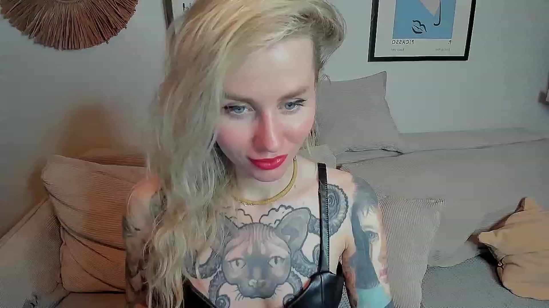 Gallery image thumbnail from Alexa_Smithhh's myfreecams stream on, 10/20/2023, 20:06 image 12 of 20
