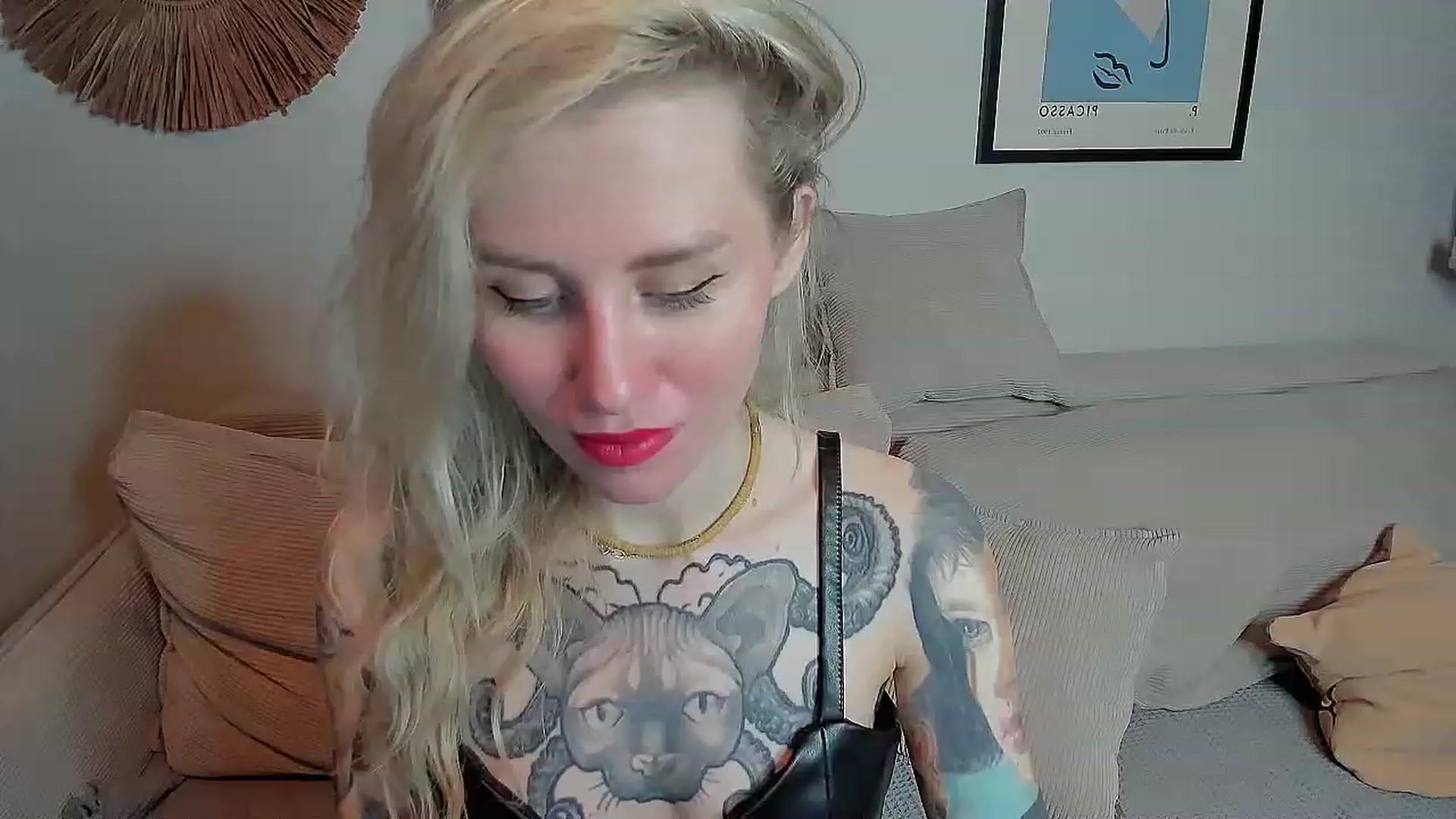 Gallery image thumbnail from Alexa_Smithhh's myfreecams stream on, 10/20/2023, 20:06 image 9 of 20
