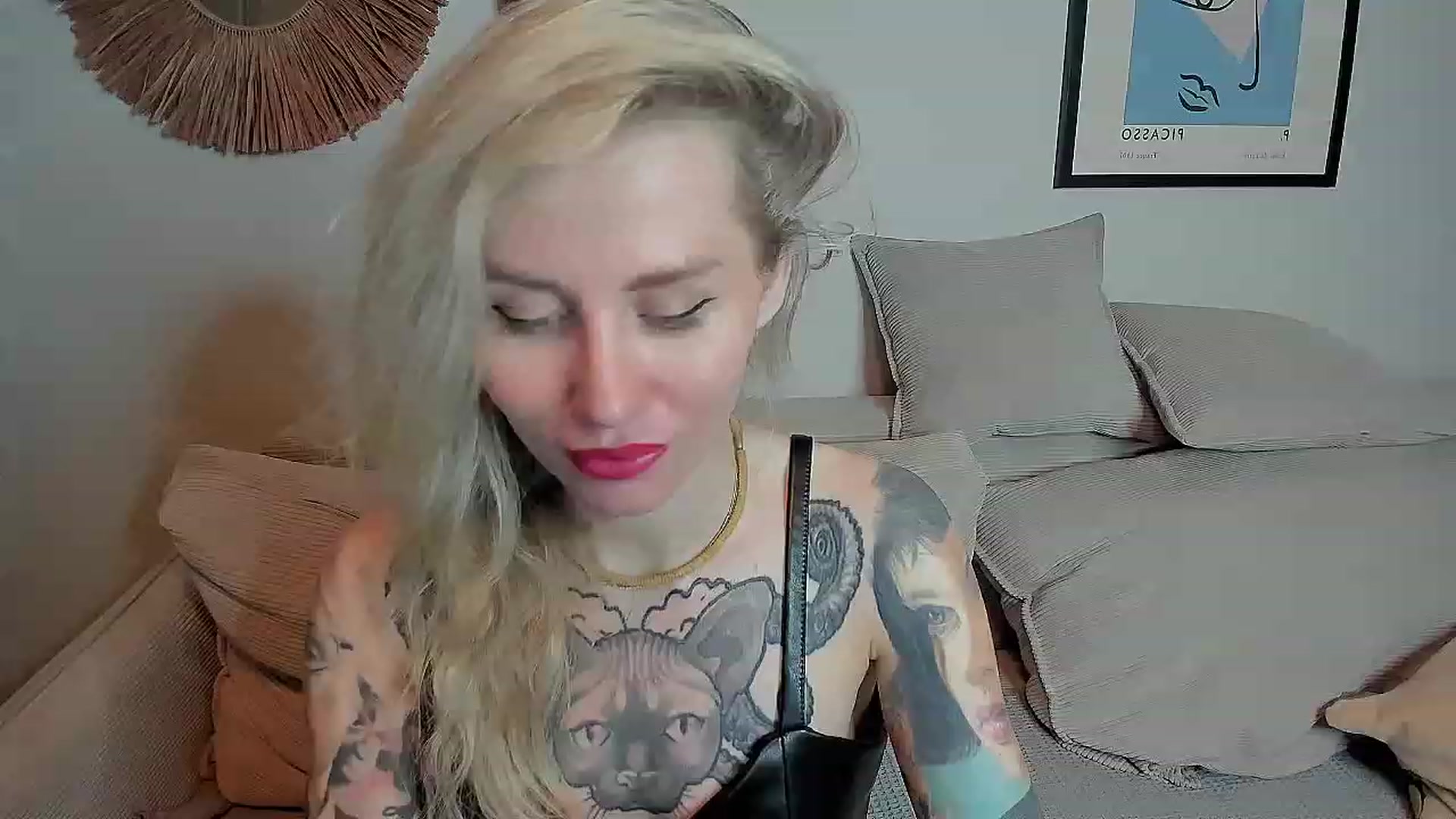 Gallery image thumbnail from Alexa_Smithhh's myfreecams stream on, 10/20/2023, 21:49 image 12 of 20