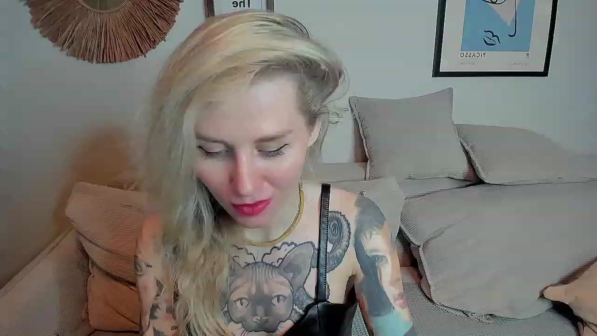 Gallery image thumbnail from Alexa_Smithhh's myfreecams stream on, 10/20/2023, 21:49 image 13 of 20