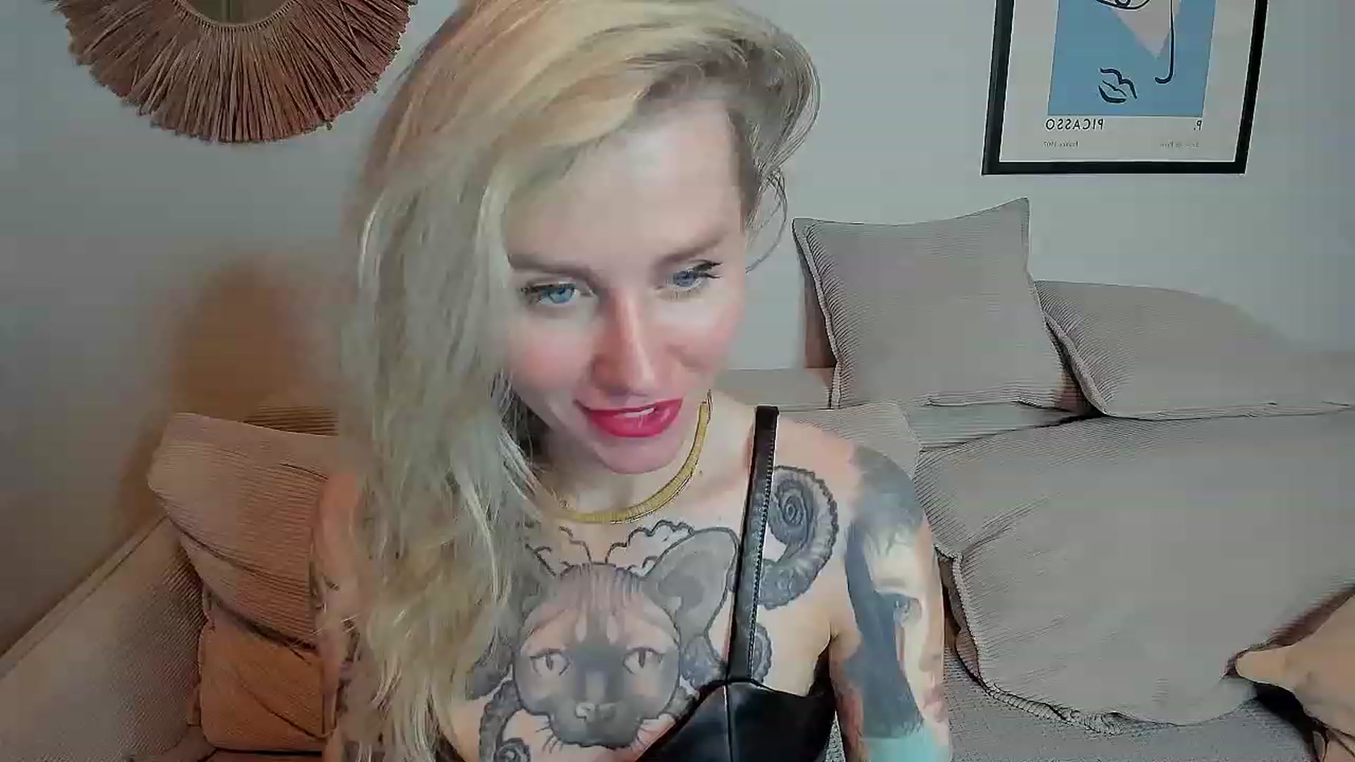 Gallery image thumbnail from Alexa_Smithhh's myfreecams stream on, 10/20/2023, 21:49 image 5 of 20