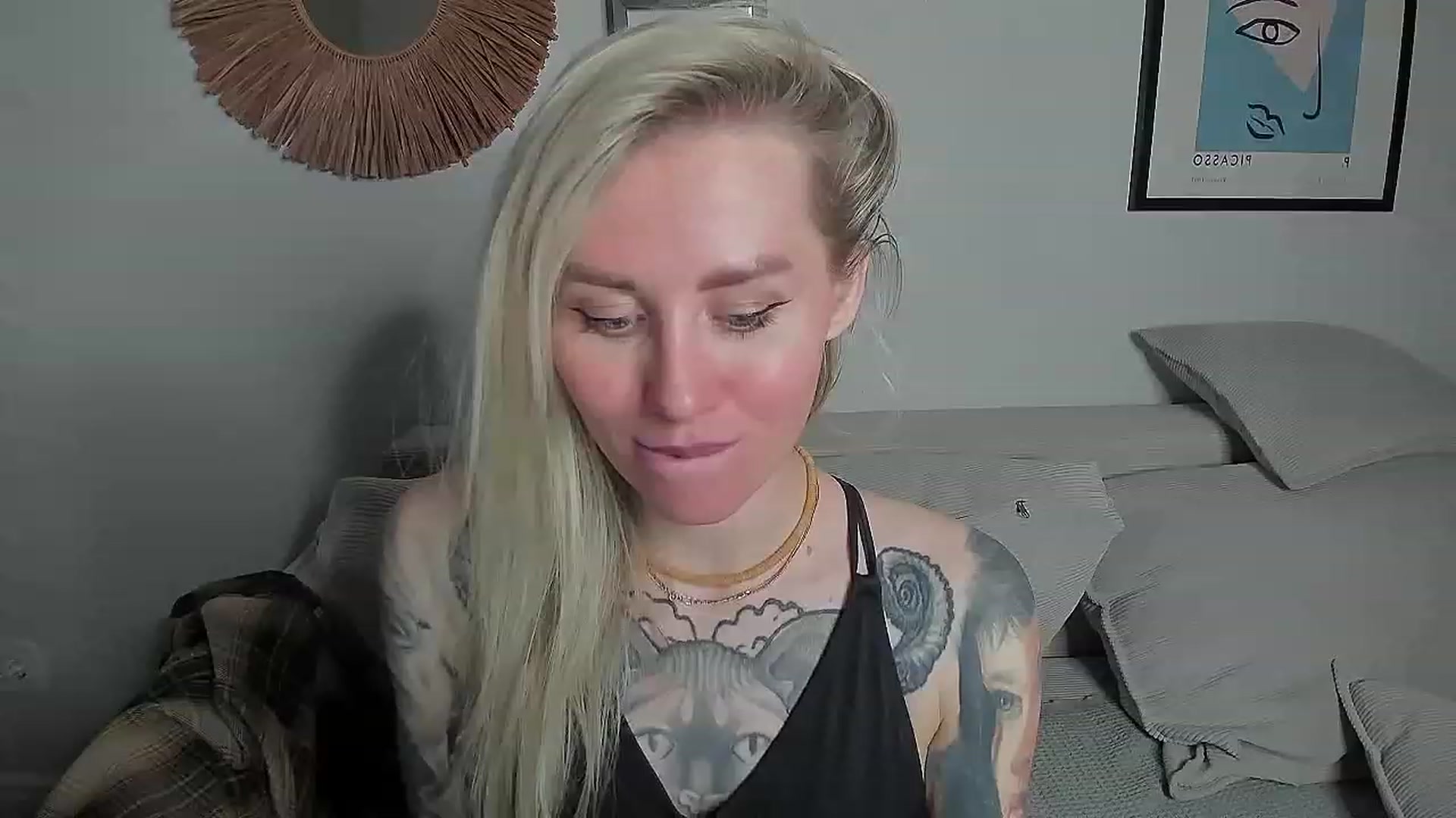 Gallery image thumbnail from Alexa_Smithhh's myfreecams stream on, 10/23/2023, 20:28 image 14 of 20