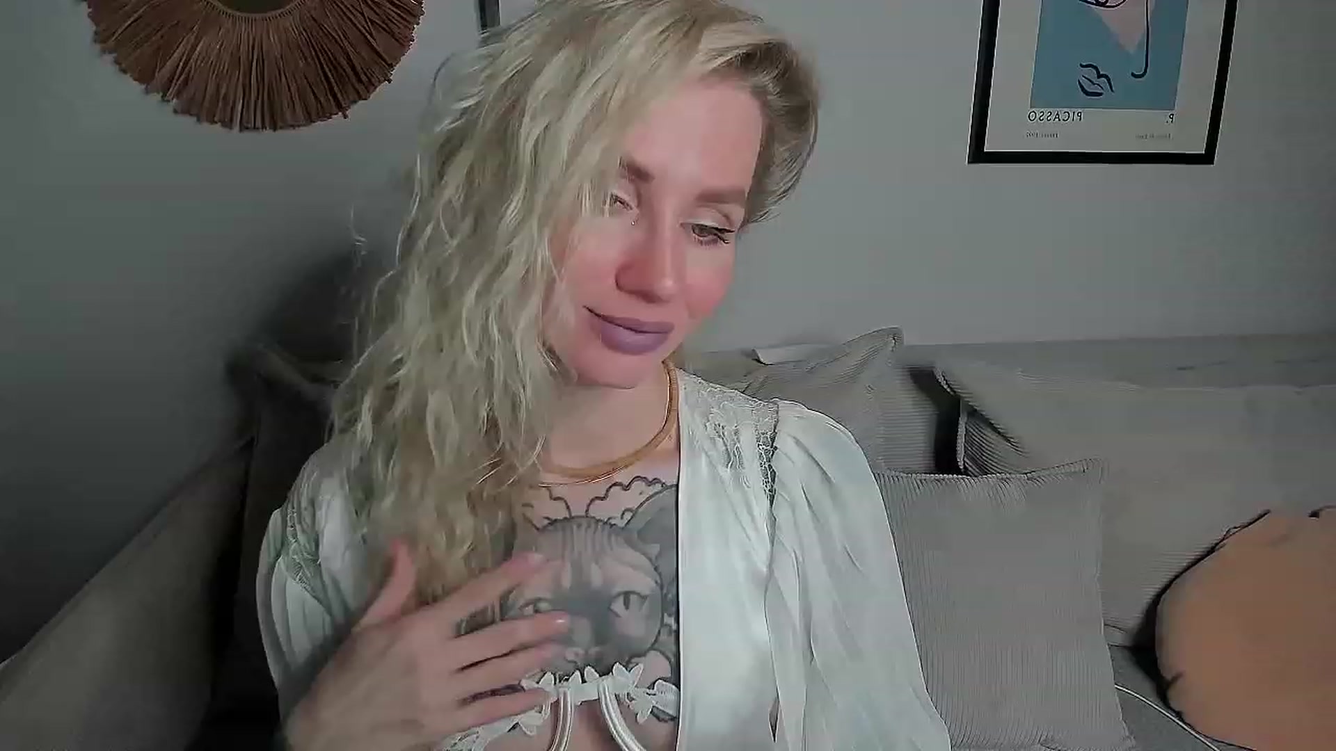 Gallery image thumbnail from Alexa_Smithhh's myfreecams stream on, 10/27/2023, 21:00 image 1 of 20