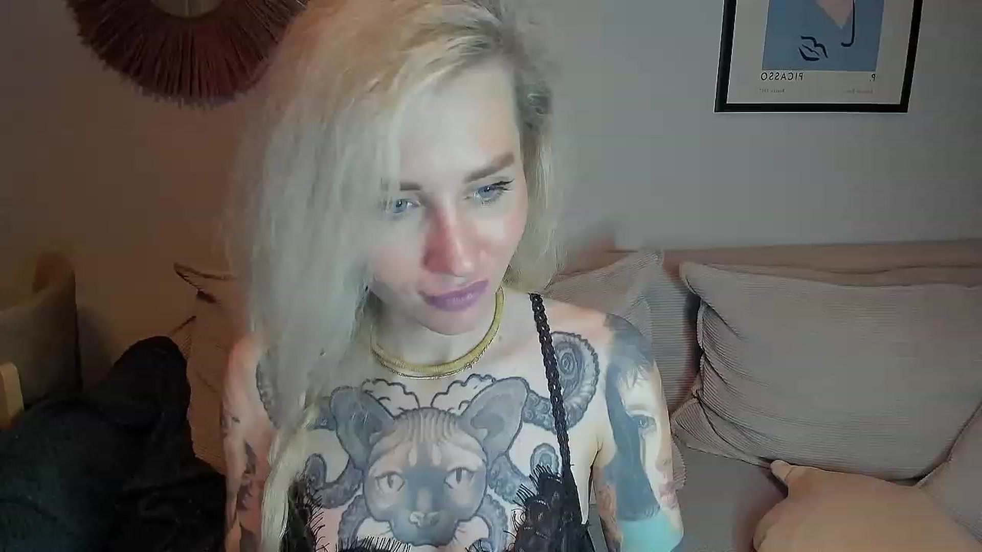 Gallery image thumbnail from Alexa_Smithhh's myfreecams stream on, 10/29/2023, 20:02 image 18 of 20