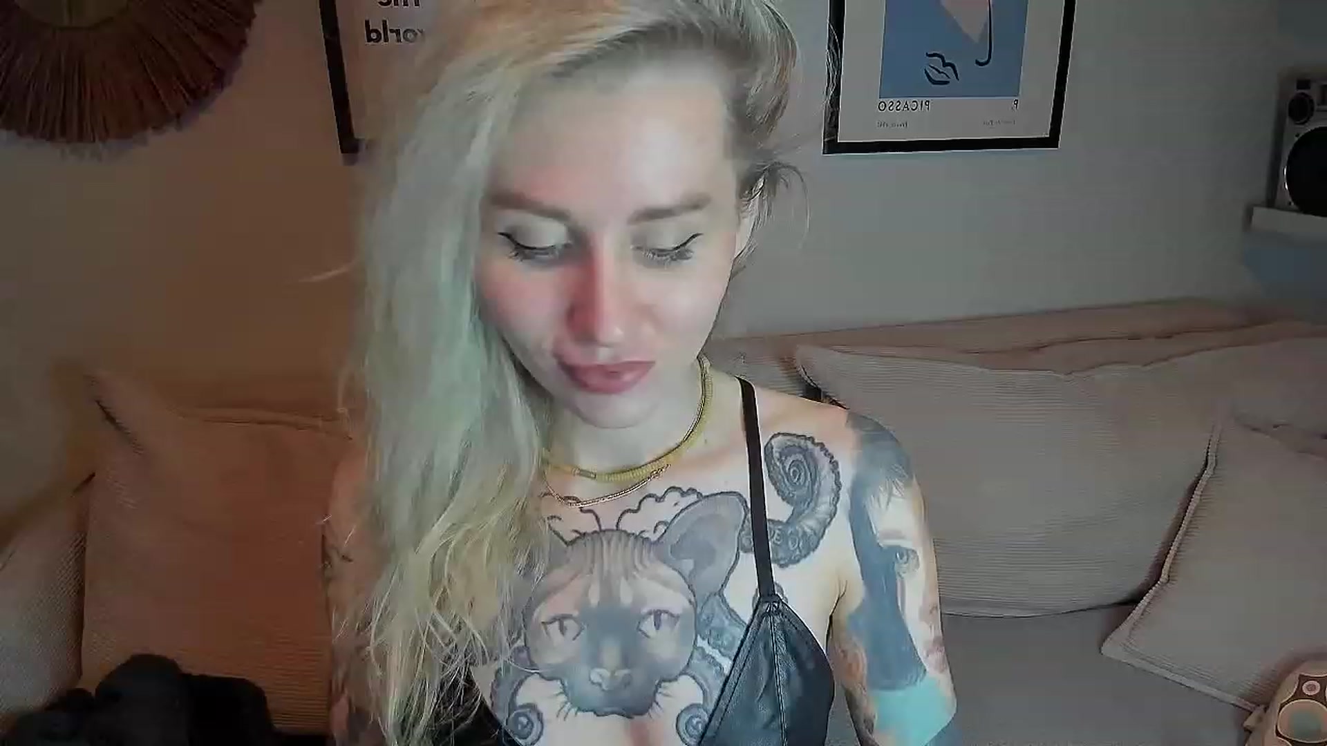Gallery image thumbnail from Alexa_Smithhh's myfreecams stream on, 10/30/2023, 21:23 image 16 of 20