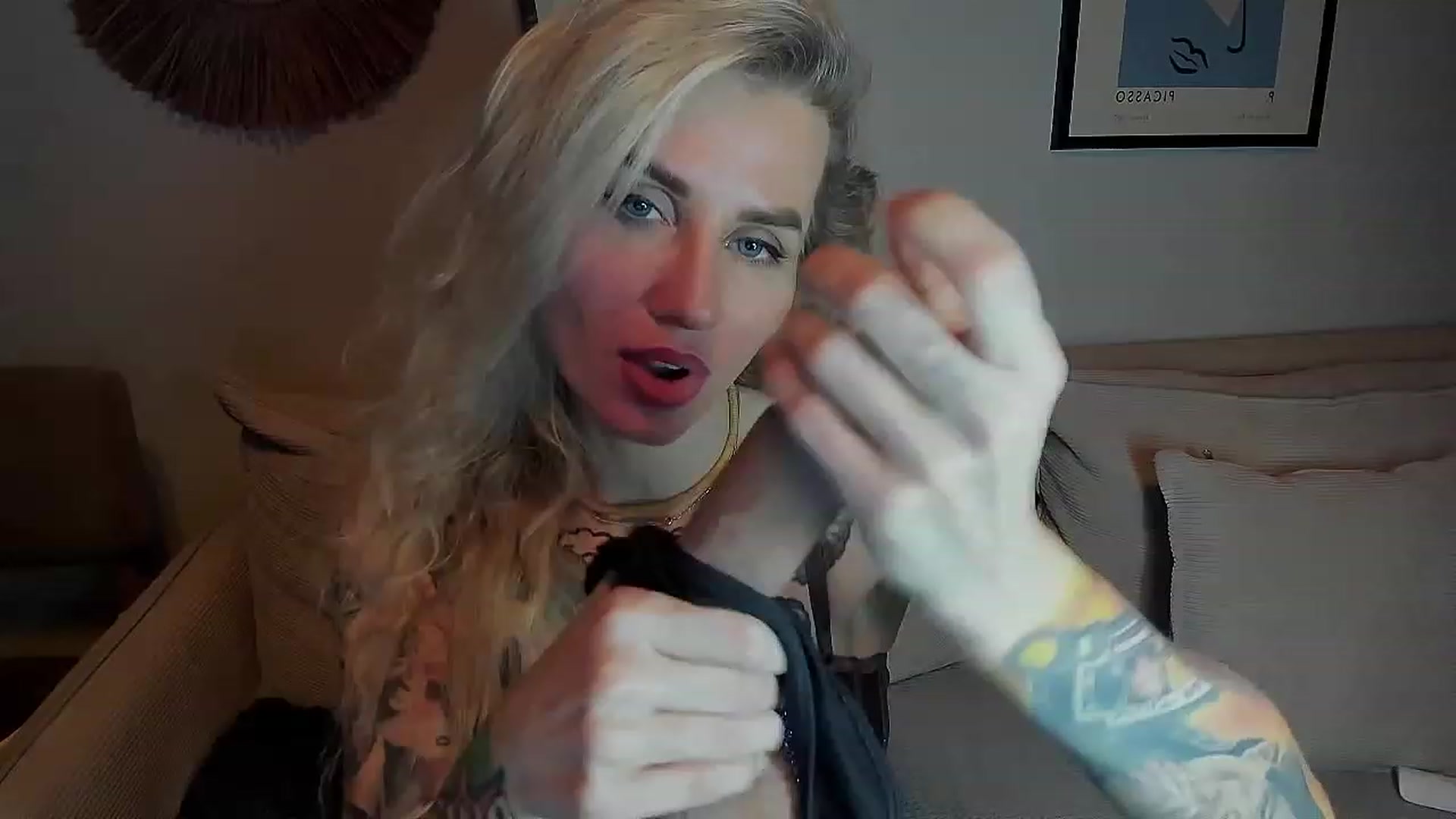Gallery image thumbnail from Alexa_Smithhh's myfreecams stream on, 11/03/2023, 22:36 image 8 of 20