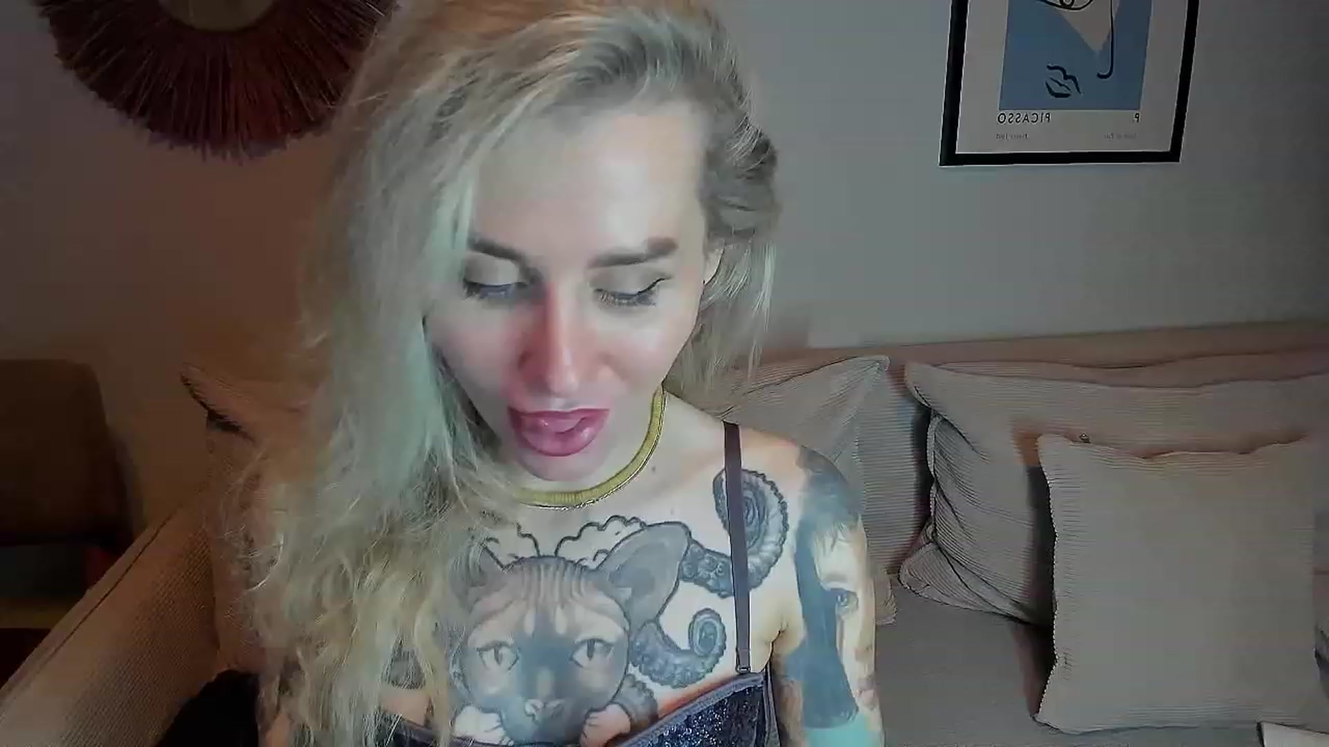 Gallery image thumbnail from Alexa_Smithhh's myfreecams stream on, 11/03/2023, 22:36 image 16 of 20