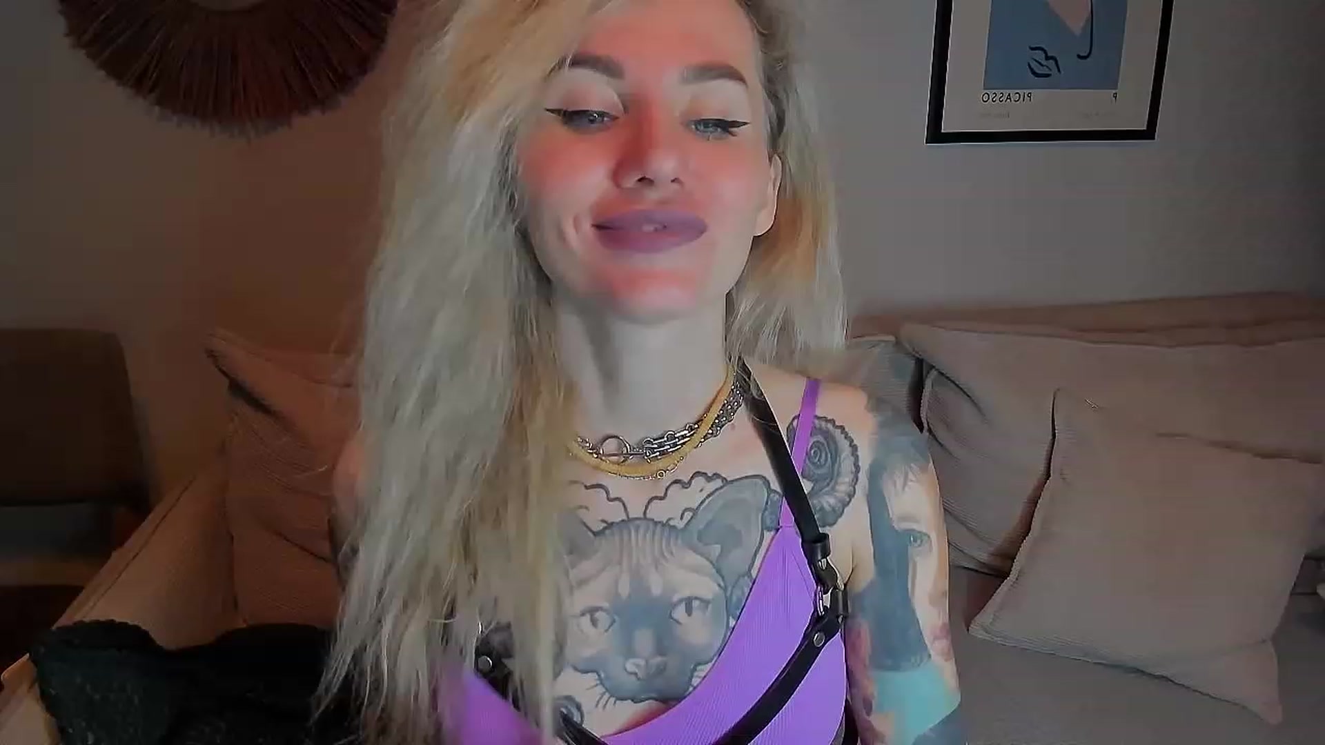 Gallery image thumbnail from Alexa_Smithhh's myfreecams stream on, 11/05/2023, 18:54 image 15 of 20