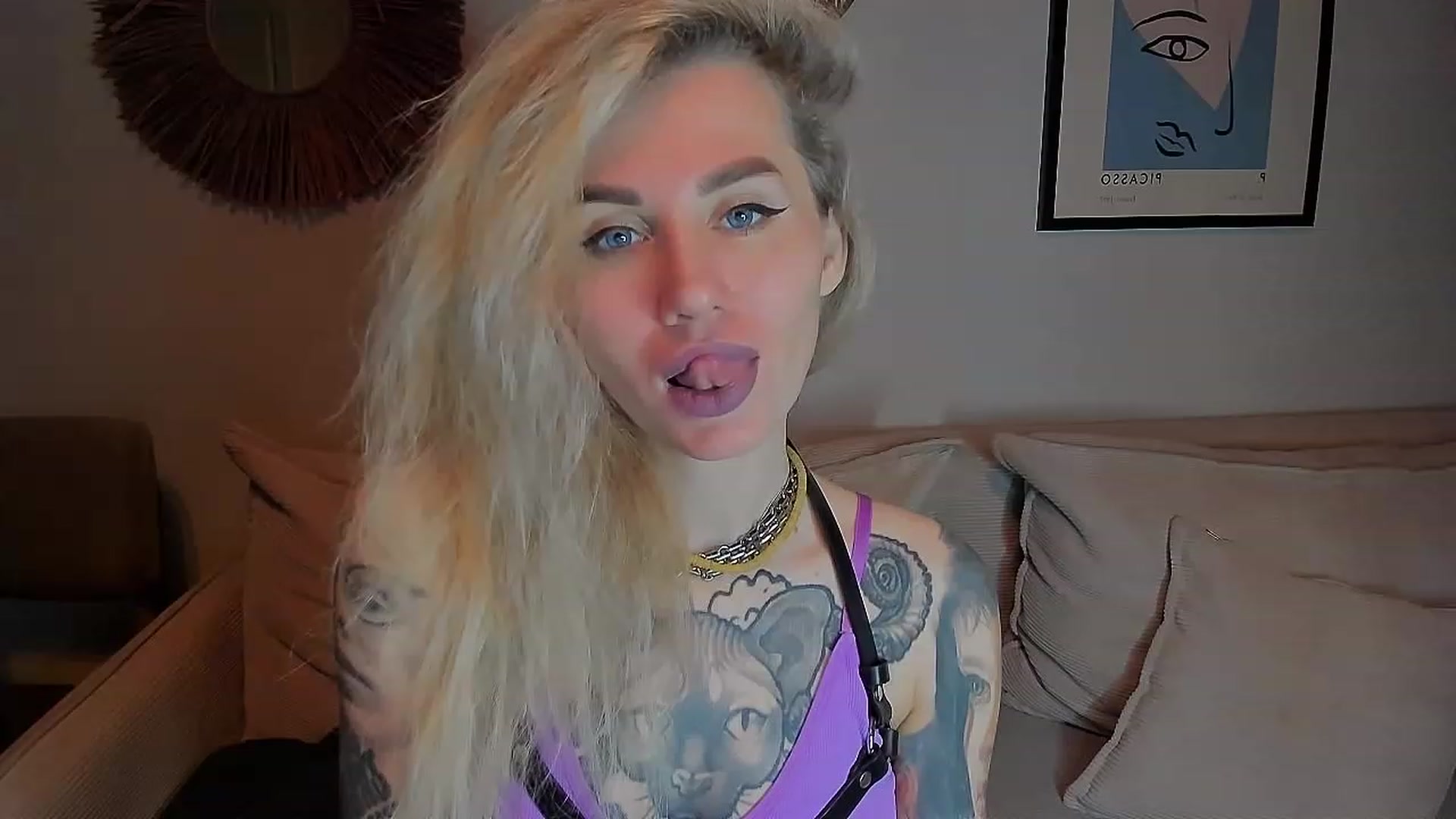 Gallery image thumbnail from Alexa_Smithhh's myfreecams stream on, 11/05/2023, 18:54 image 5 of 20