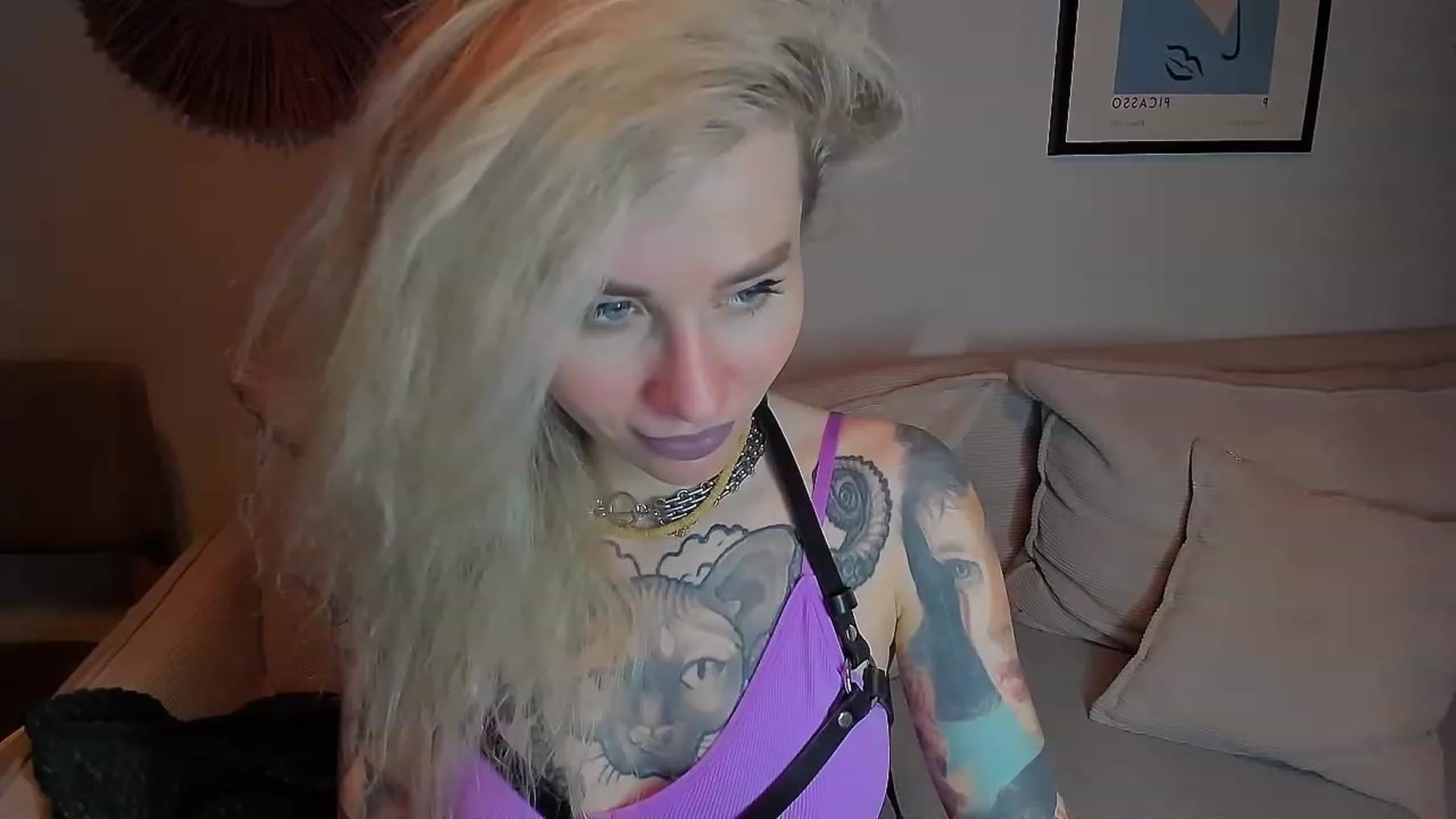 Gallery image thumbnail from Alexa_Smithhh's myfreecams stream on, 11/05/2023, 18:54 image 18 of 20