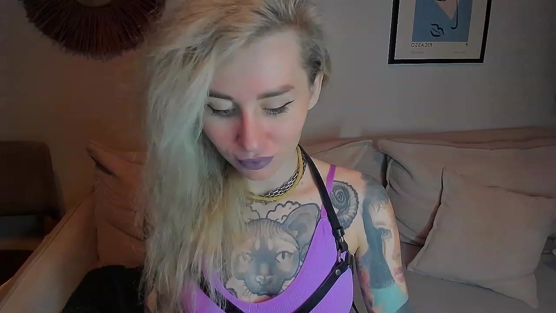 Gallery image thumbnail from Alexa_Smithhh's myfreecams stream on, 11/05/2023, 18:54 image 7 of 20