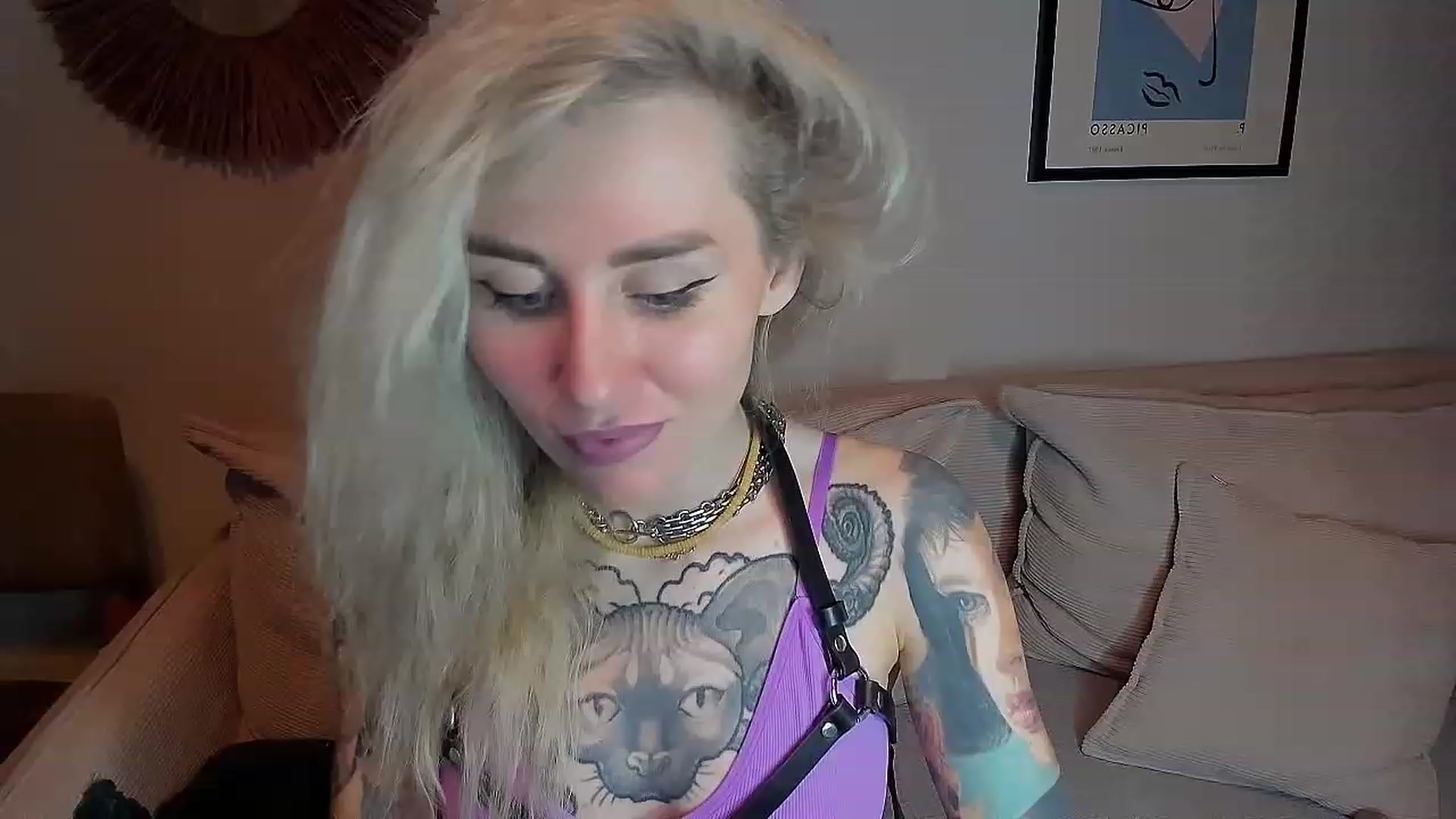 Gallery image thumbnail from Alexa_Smithhh's myfreecams stream on, 11/05/2023, 21:26 image 12 of 20