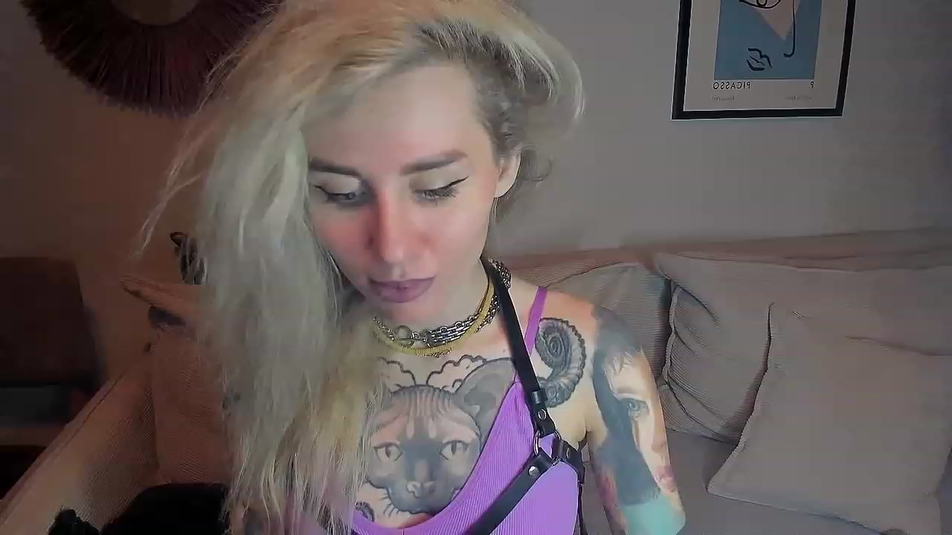 Gallery image thumbnail from Alexa_Smithhh's myfreecams stream on, 11/05/2023, 21:26 image 10 of 20