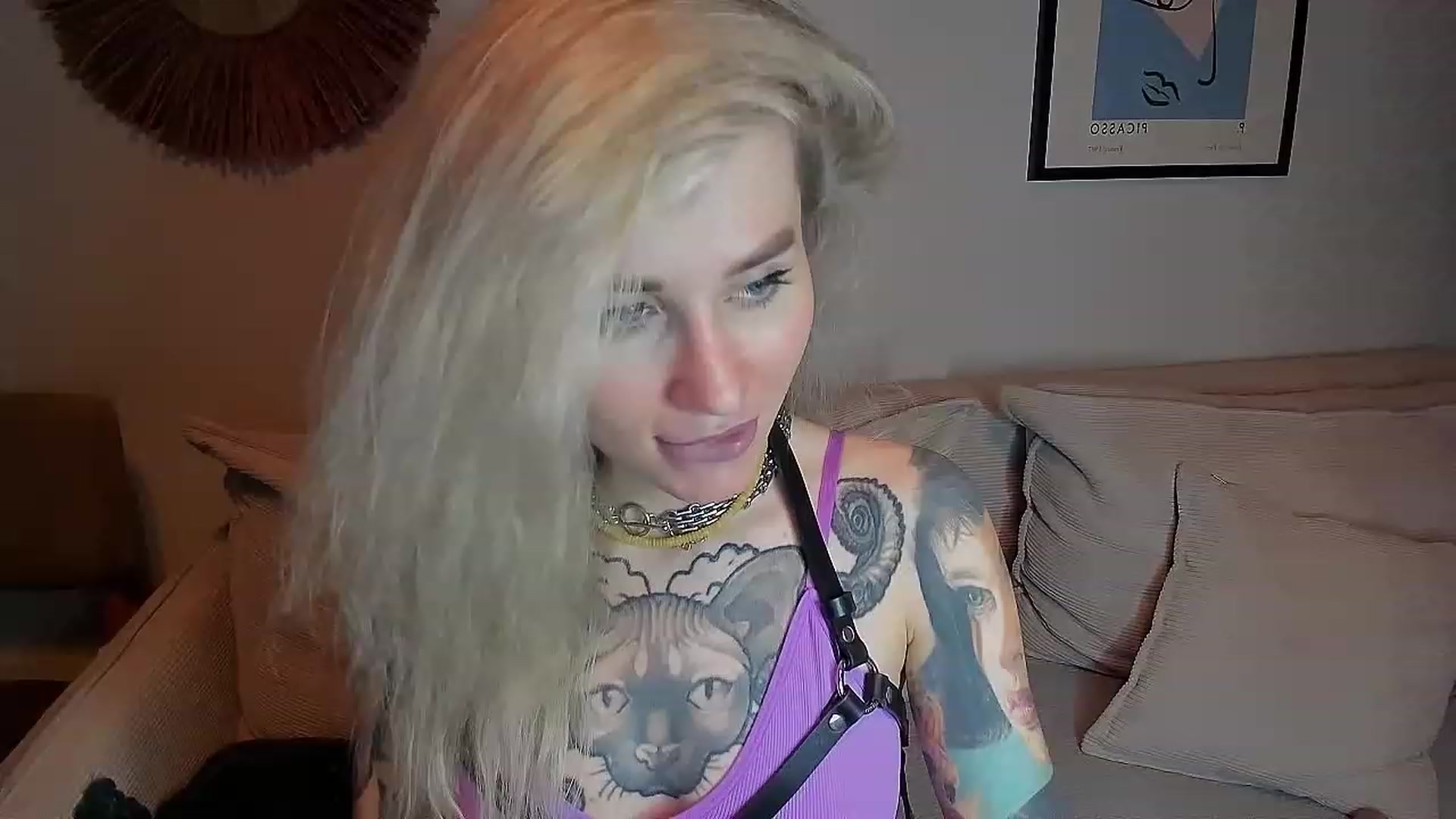 Gallery image thumbnail from Alexa_Smithhh's myfreecams stream on, 11/05/2023, 21:26 image 14 of 20